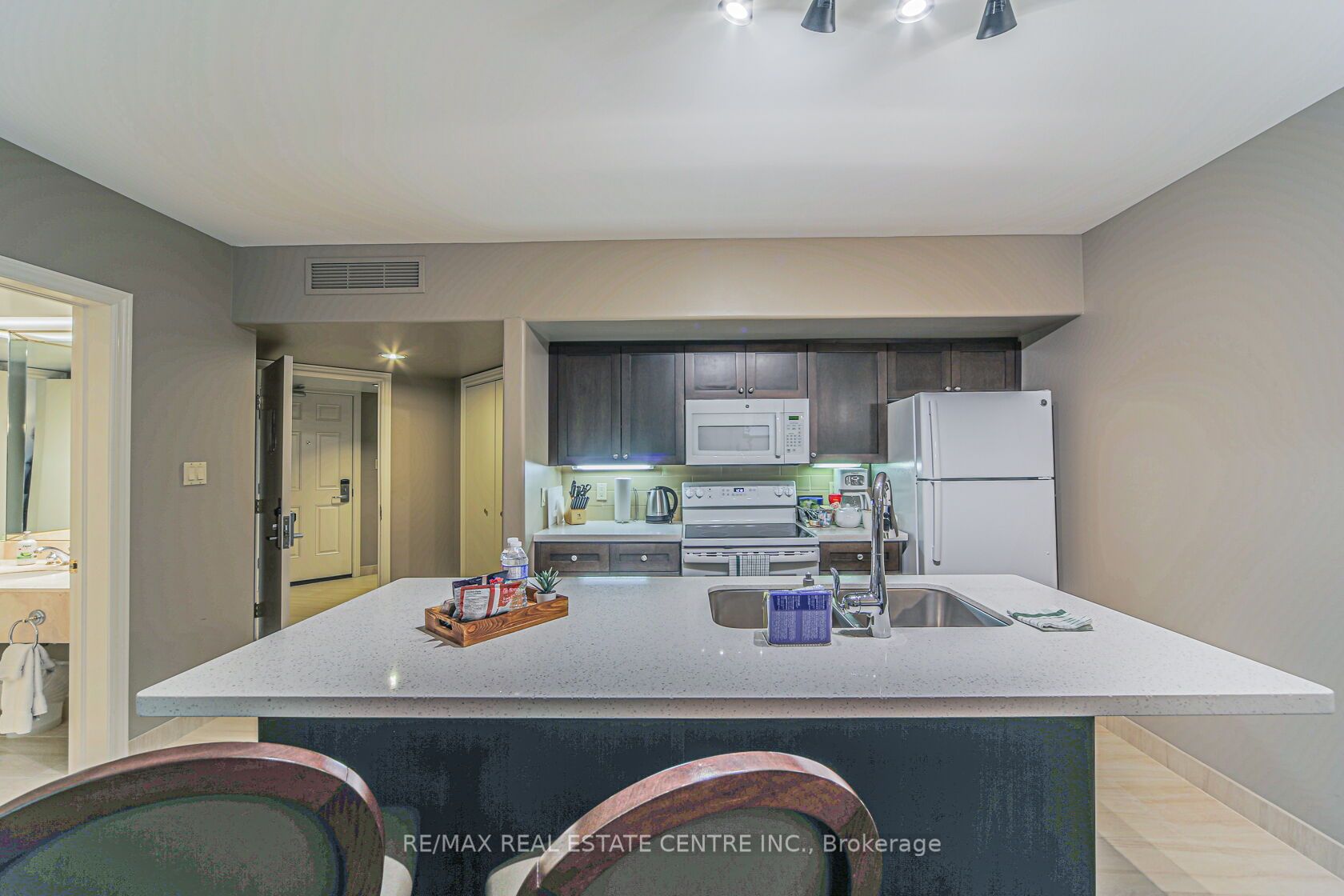 90 Highland Drive, #2040-41