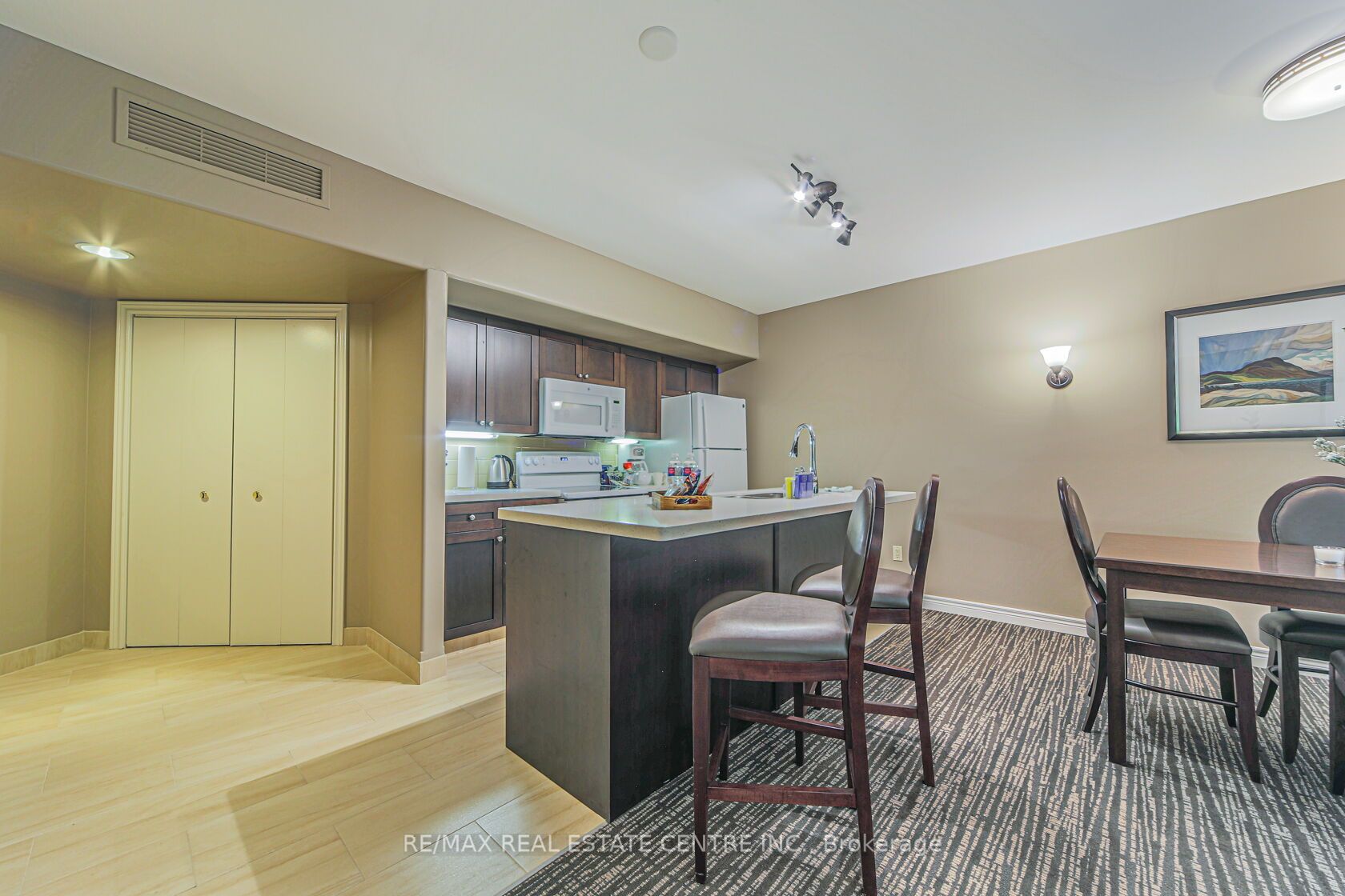 90 Highland Drive, #2040-41