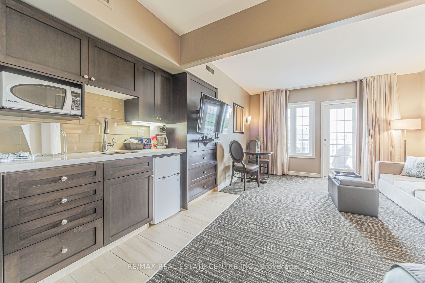 90 Highland Drive, #2446-47