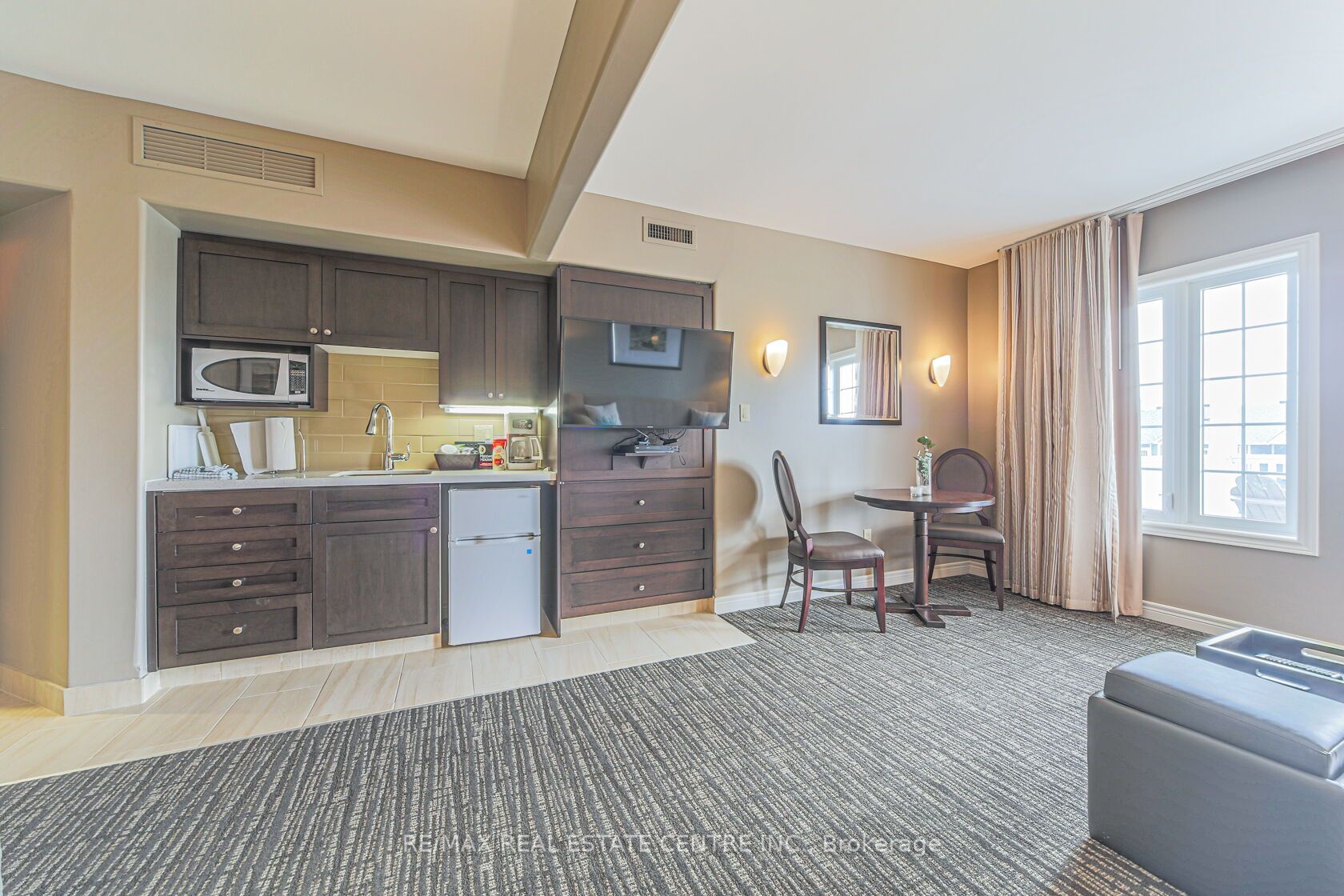 90 Highland Drive, #2446-47