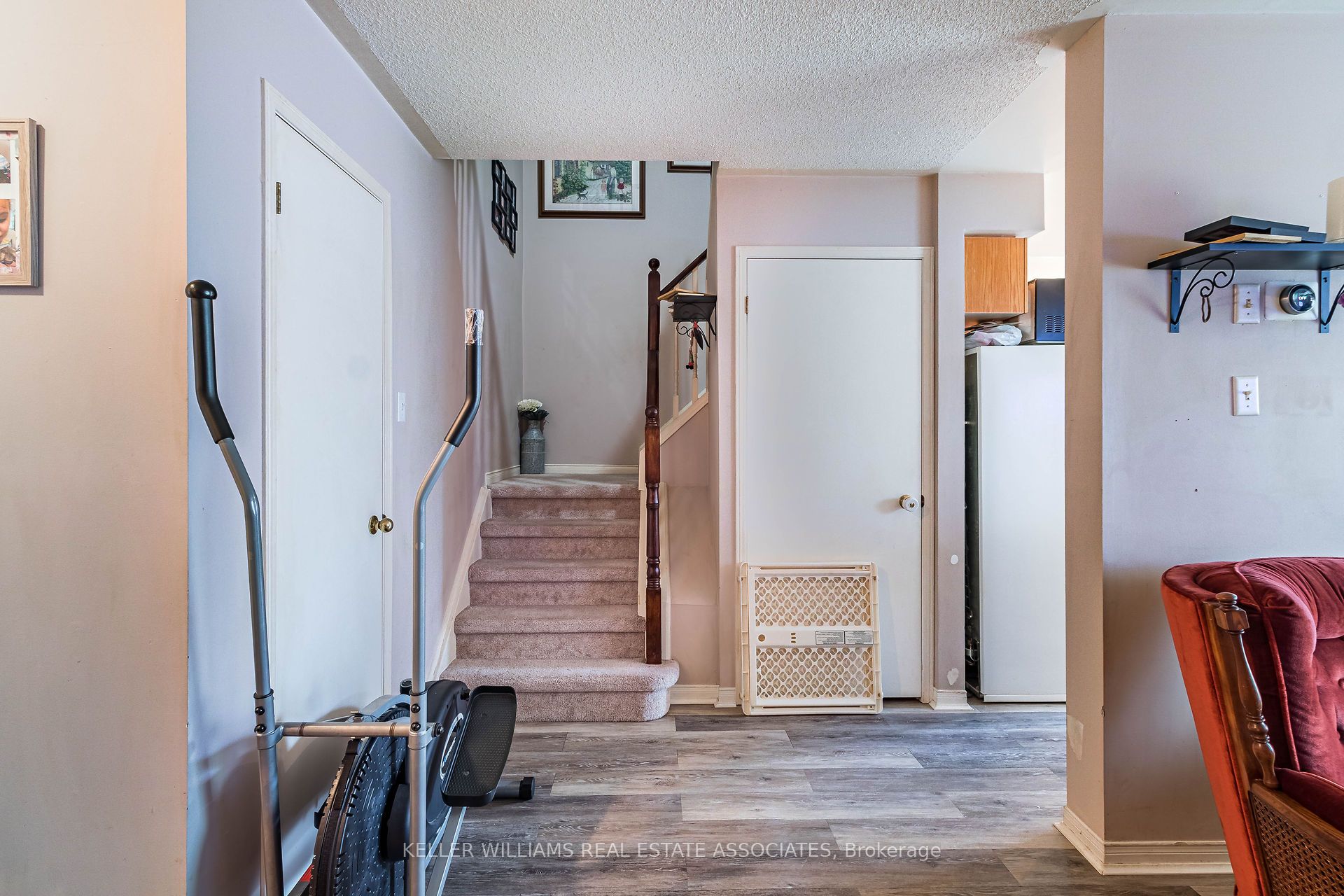 186 Pickett Crescent