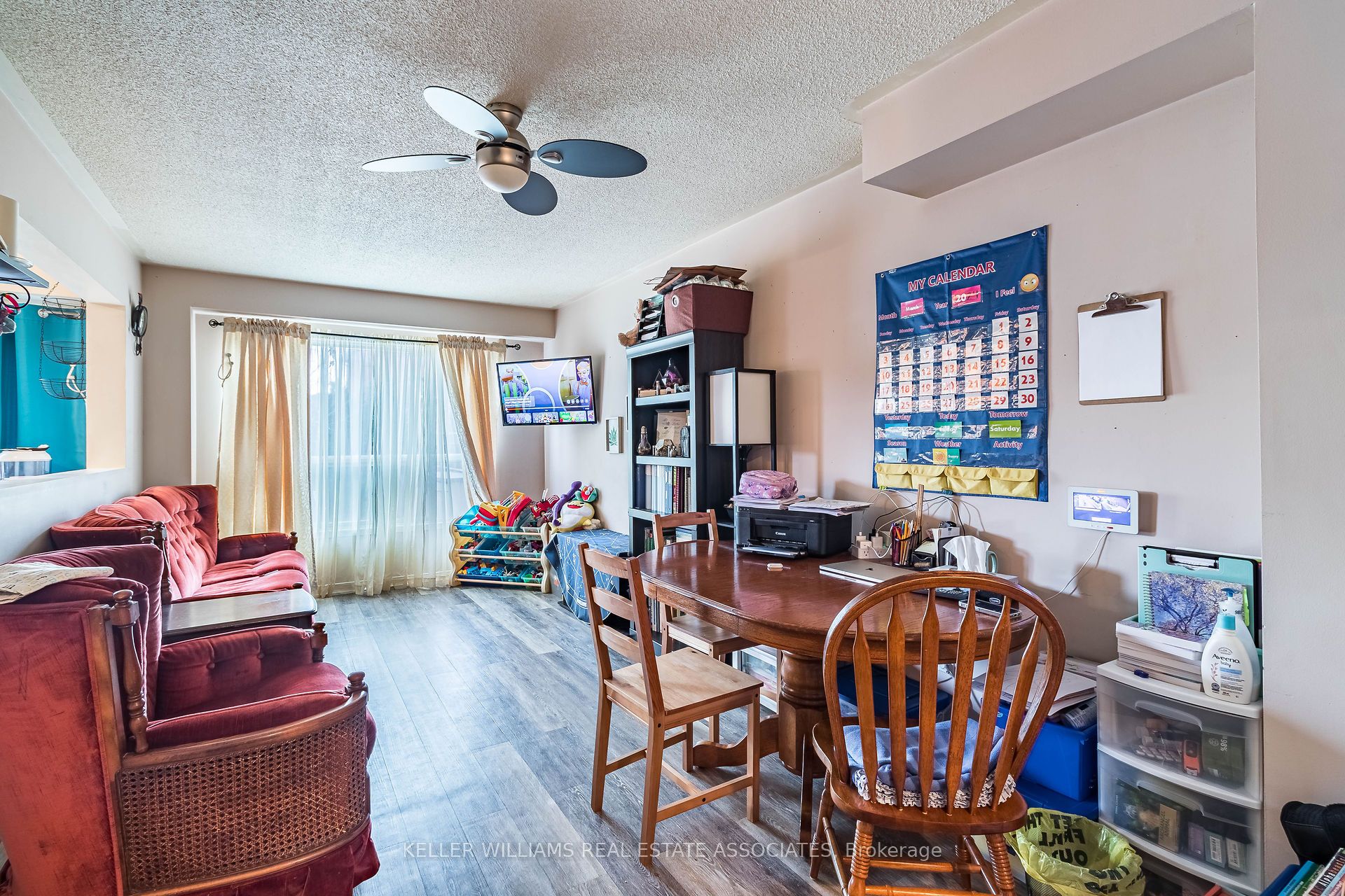 186 Pickett Crescent