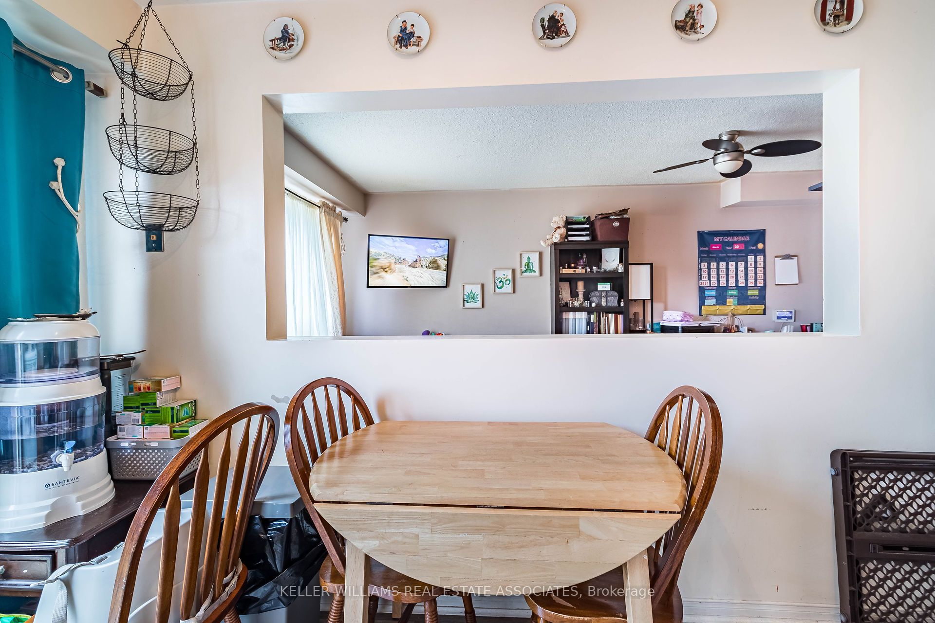 186 Pickett Crescent