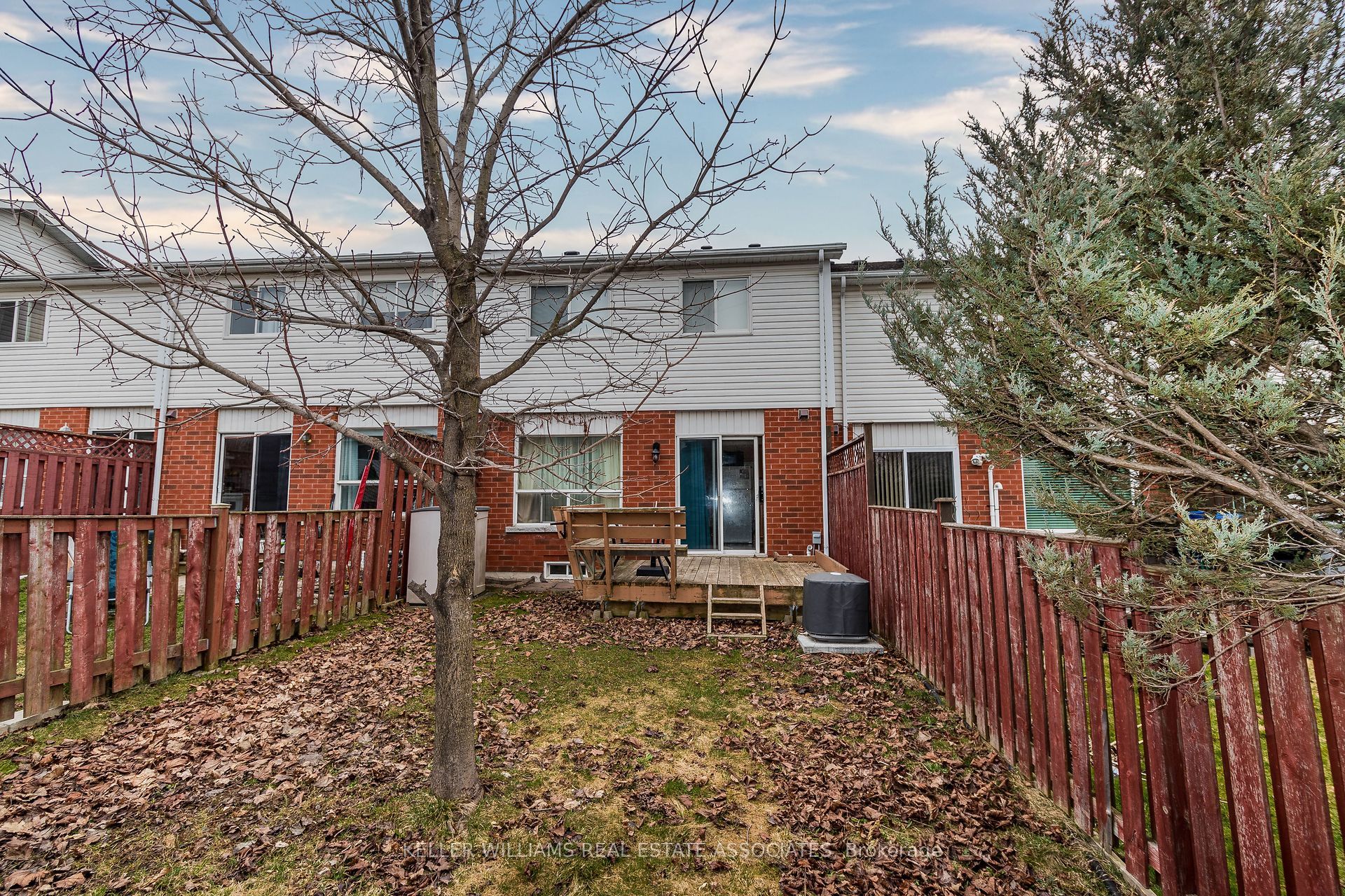 186 Pickett Crescent