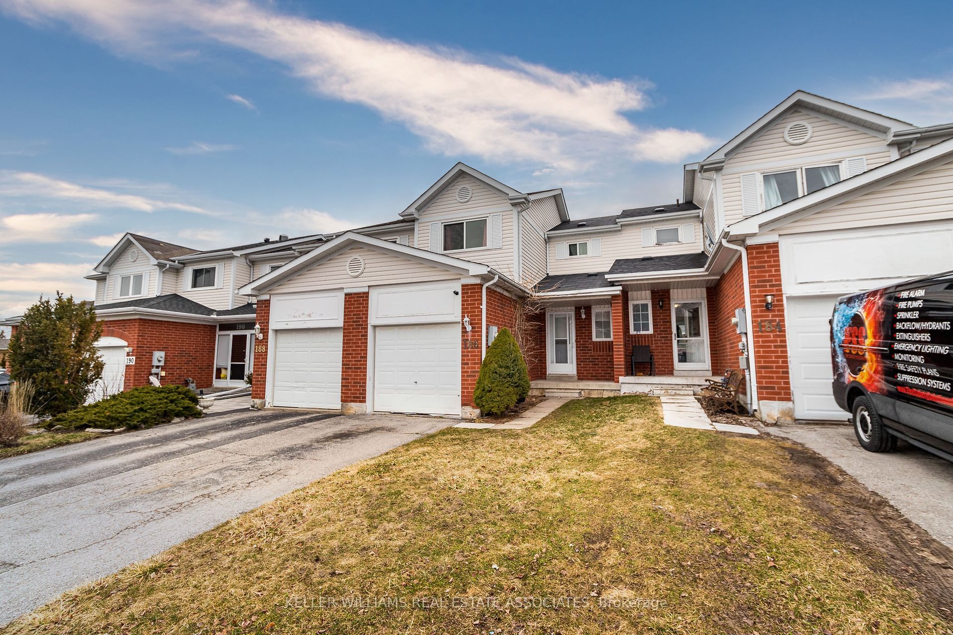 186 Pickett Crescent