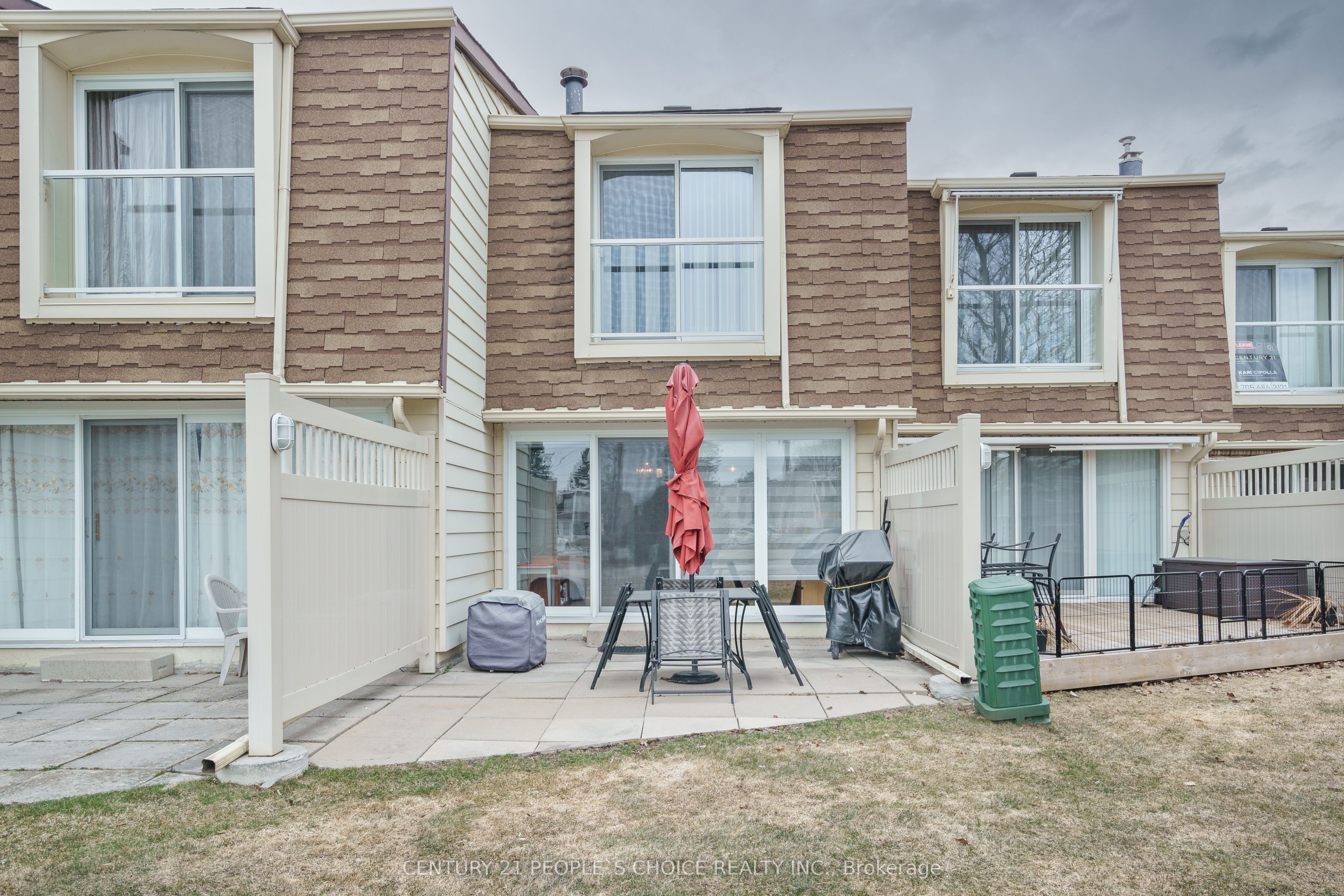 4 Paradise Boulevard #3