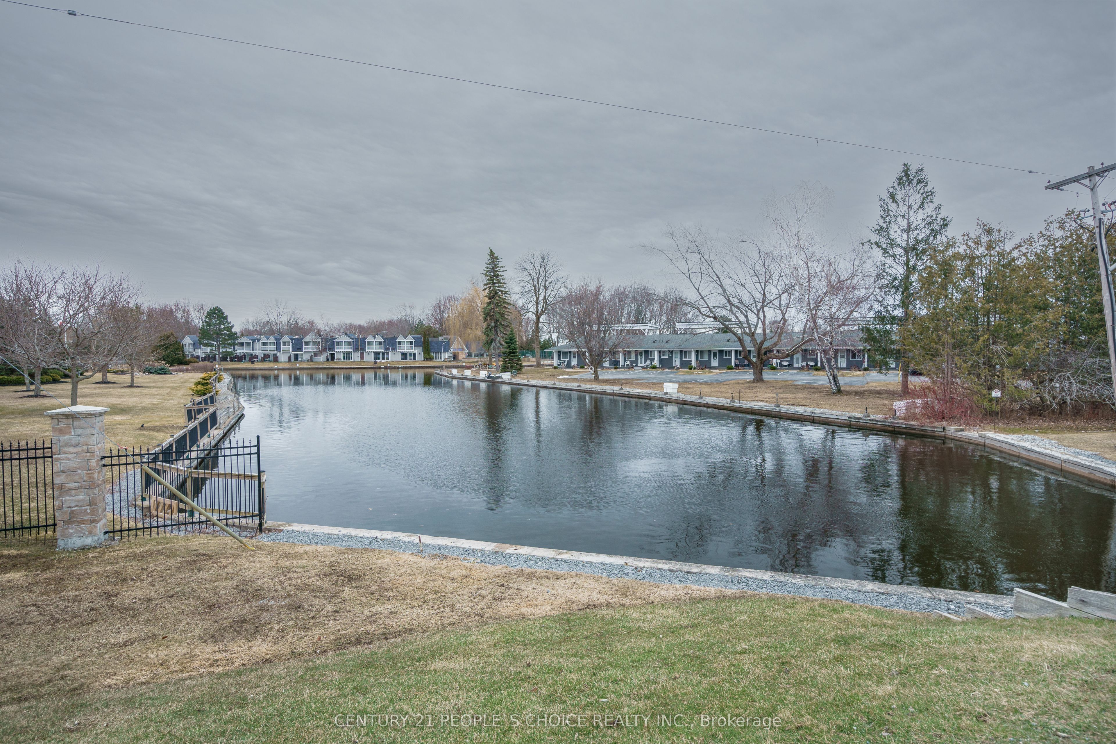 4 Paradise Boulevard #3