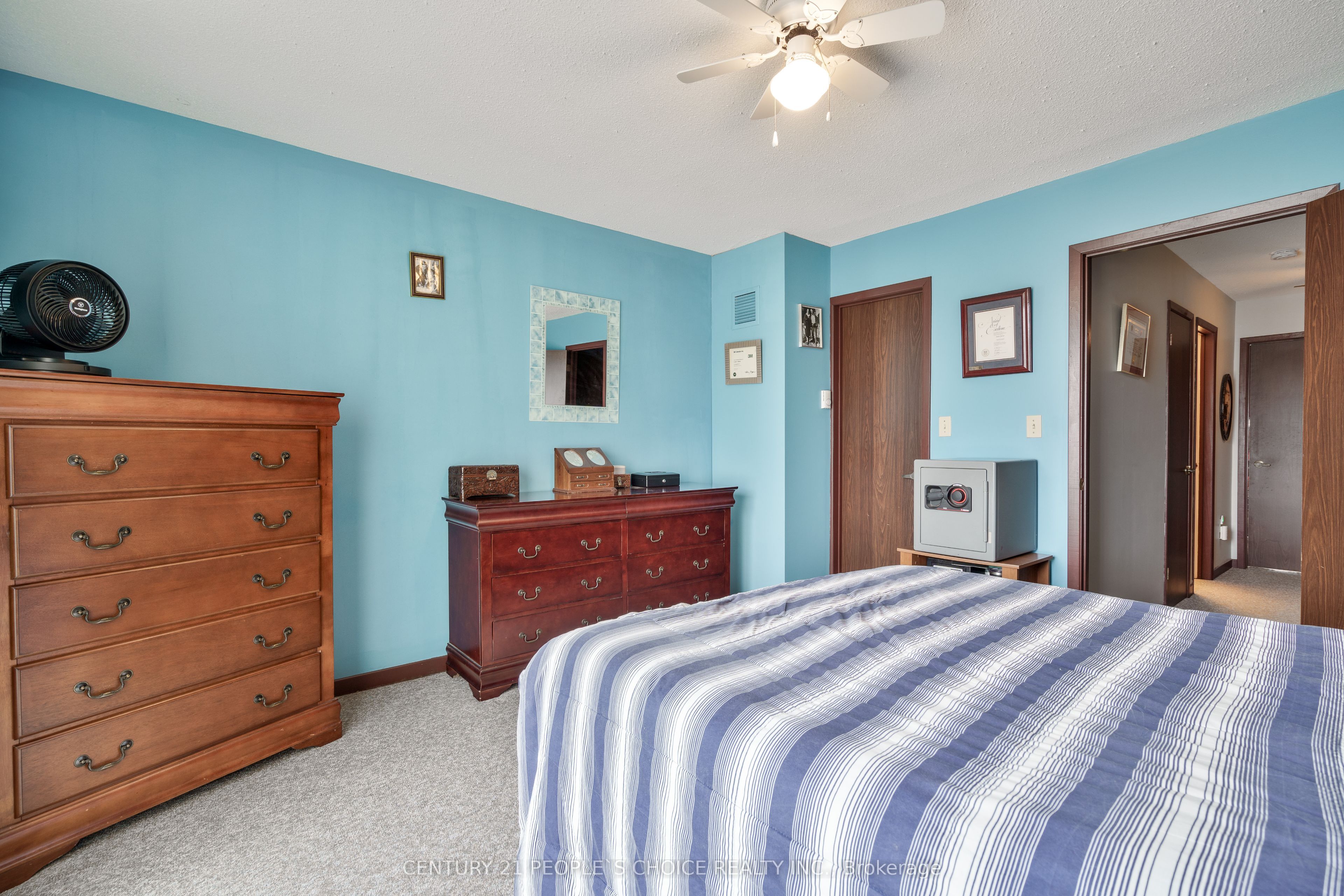 4 Paradise Boulevard #3