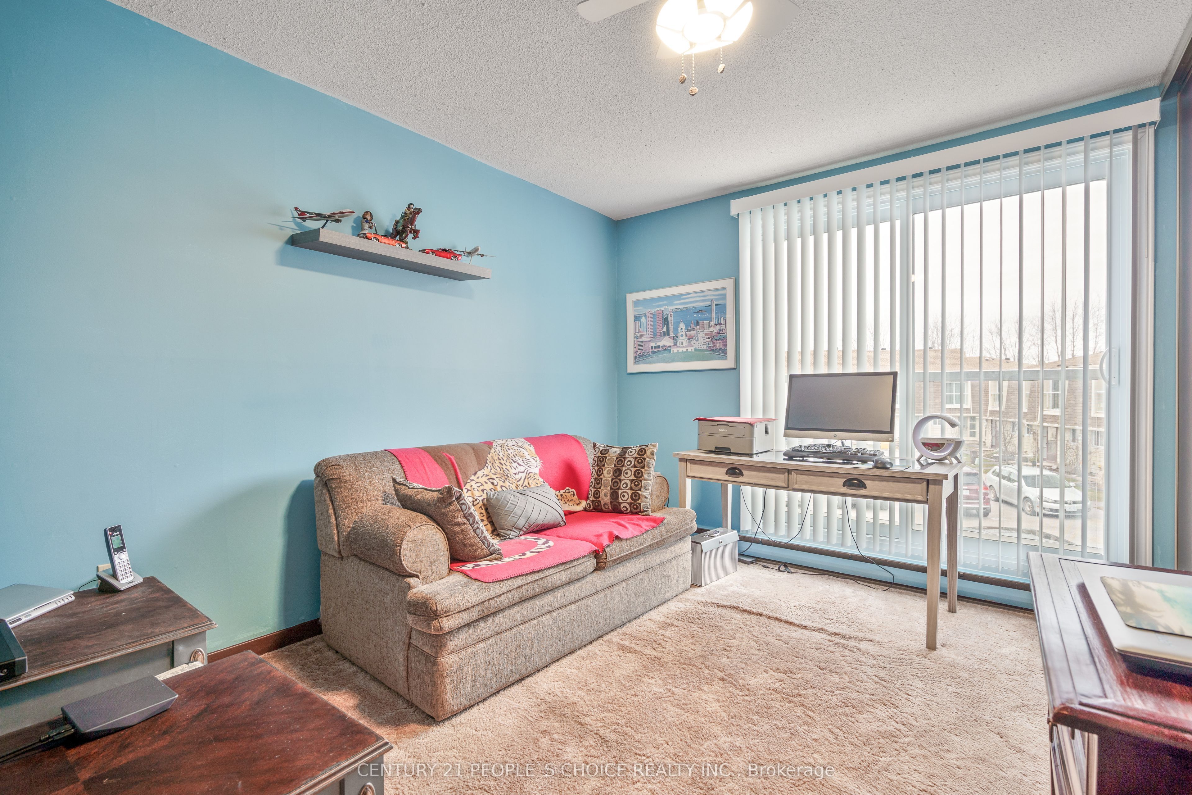 4 Paradise Boulevard #3