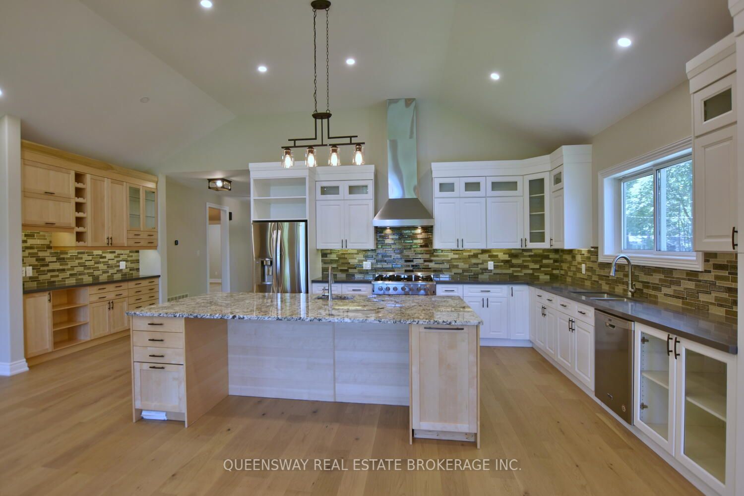 1852 River Road W
