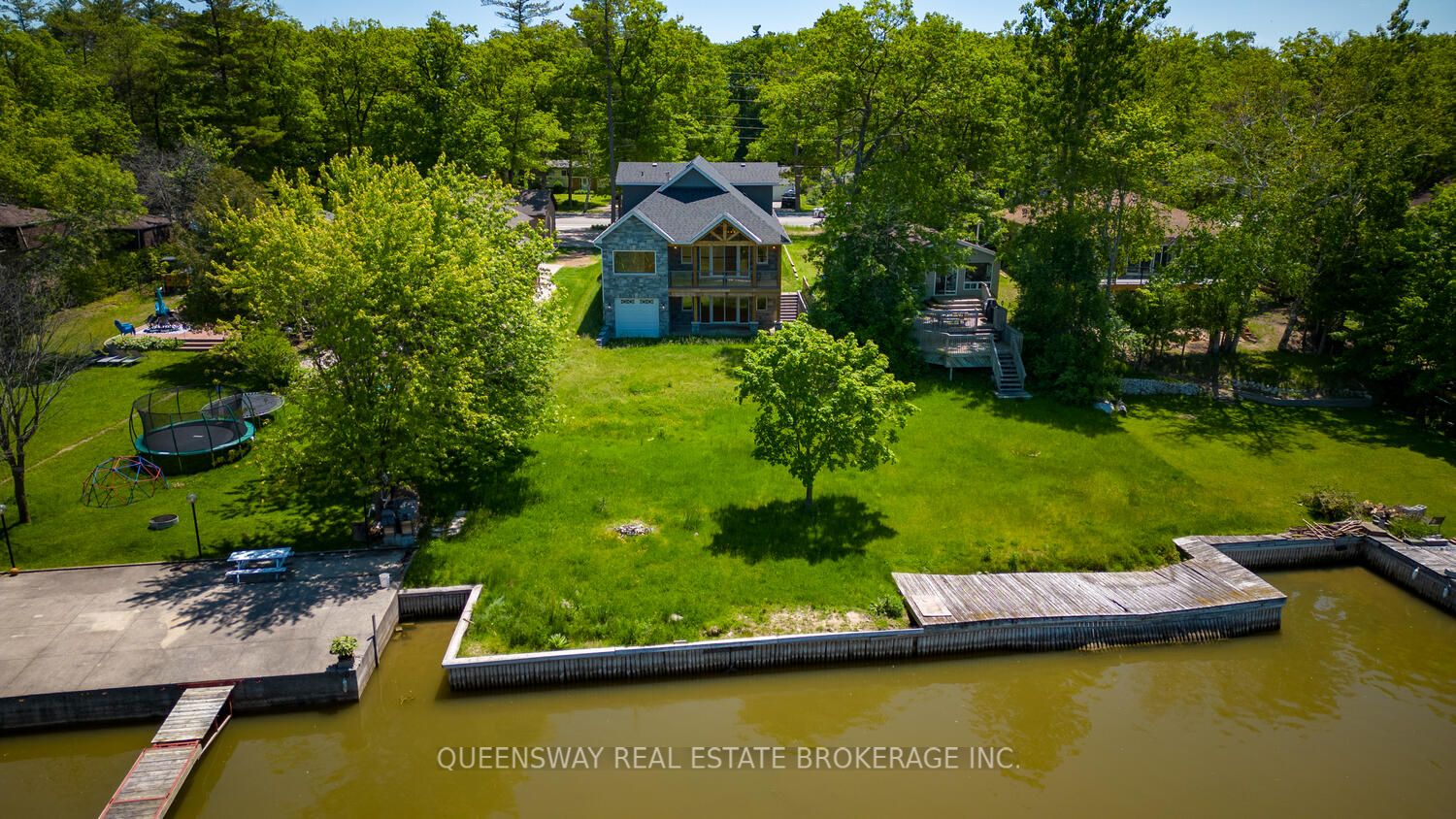 1852 River Road W