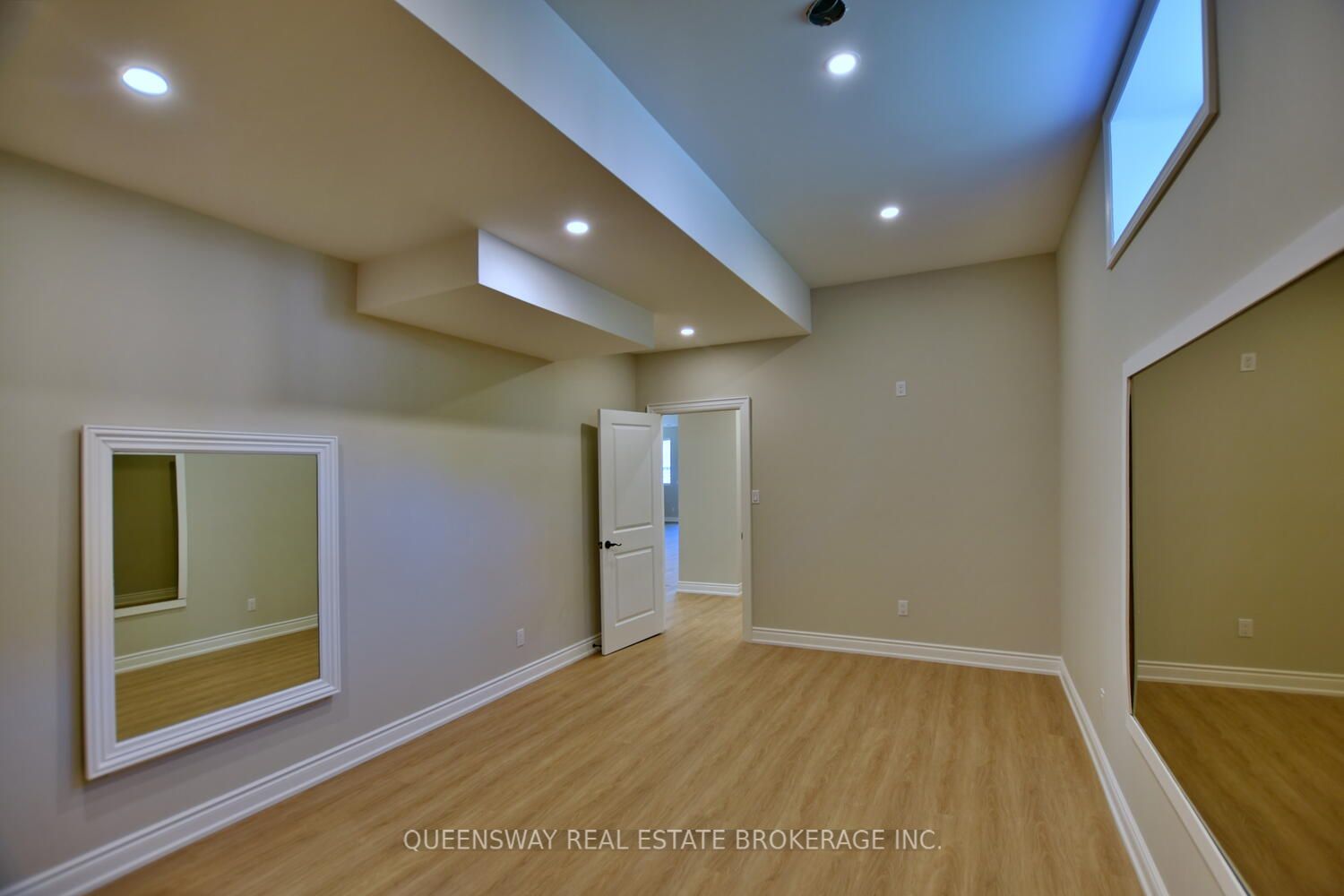1852 River Road W