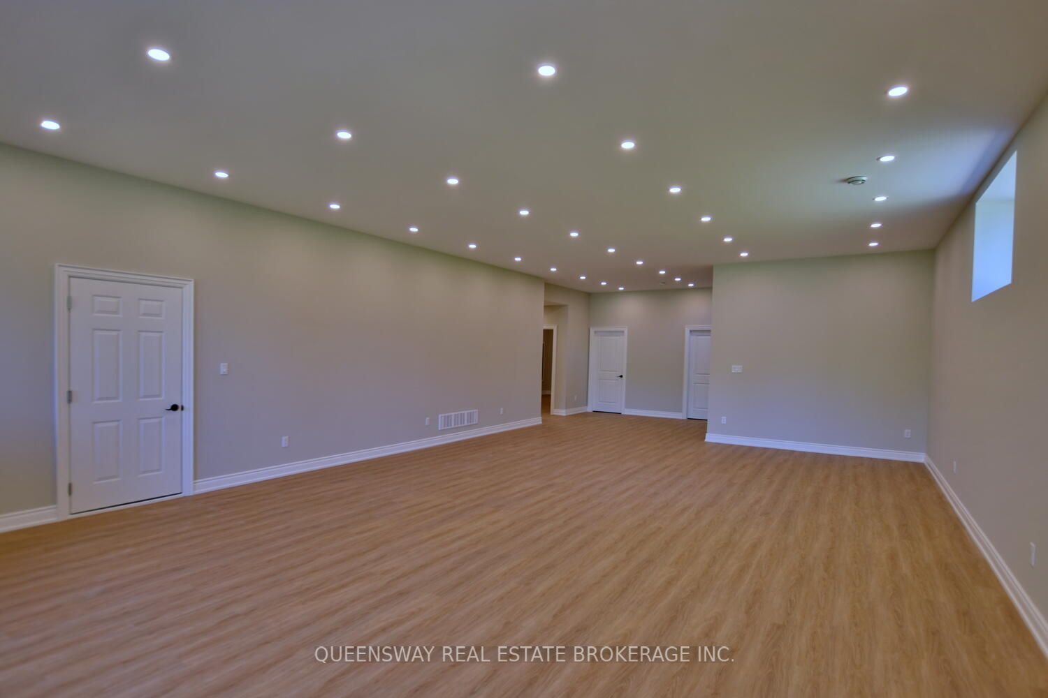 1852 River Road W