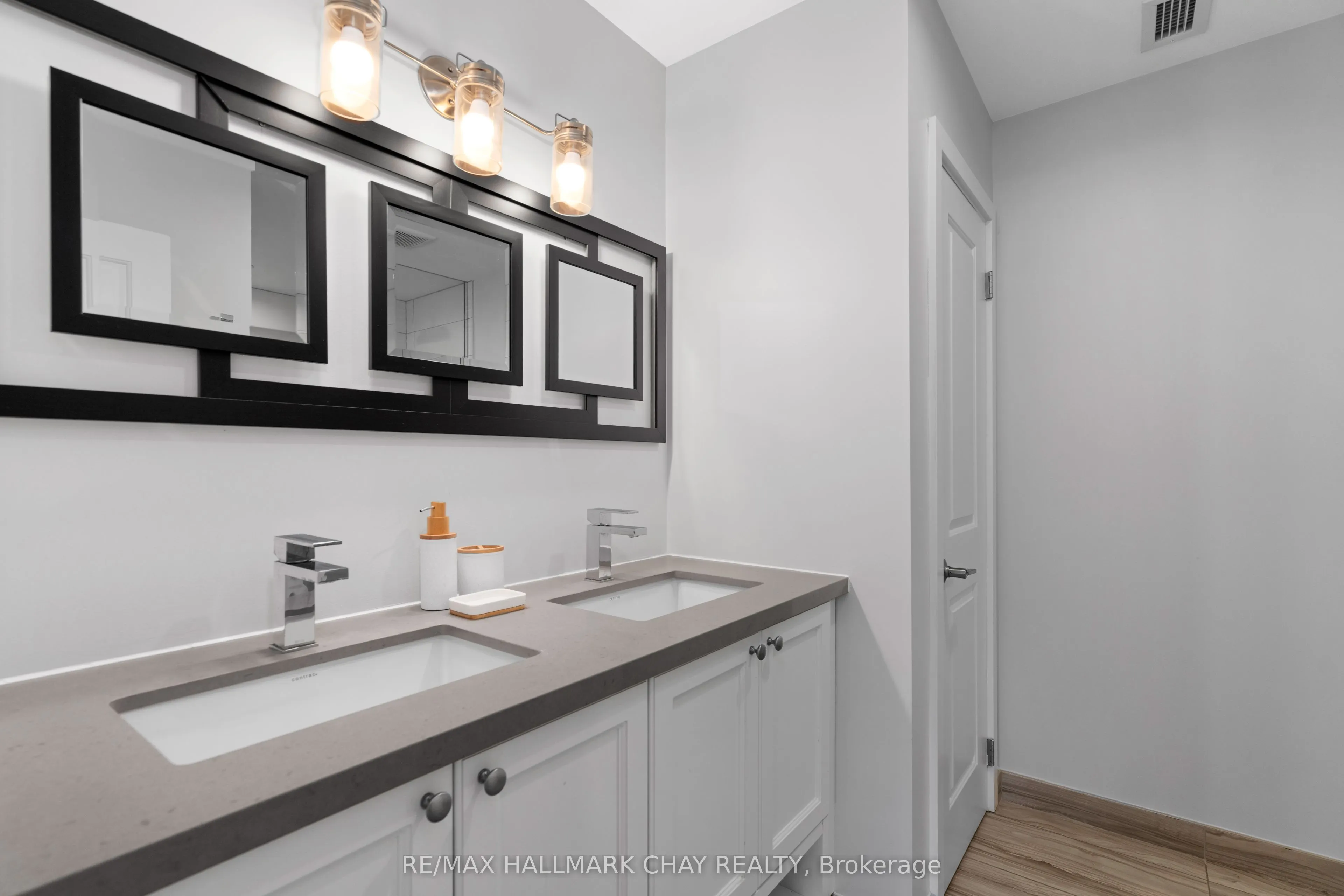 80 Horseshoe Boulevard, ##G01