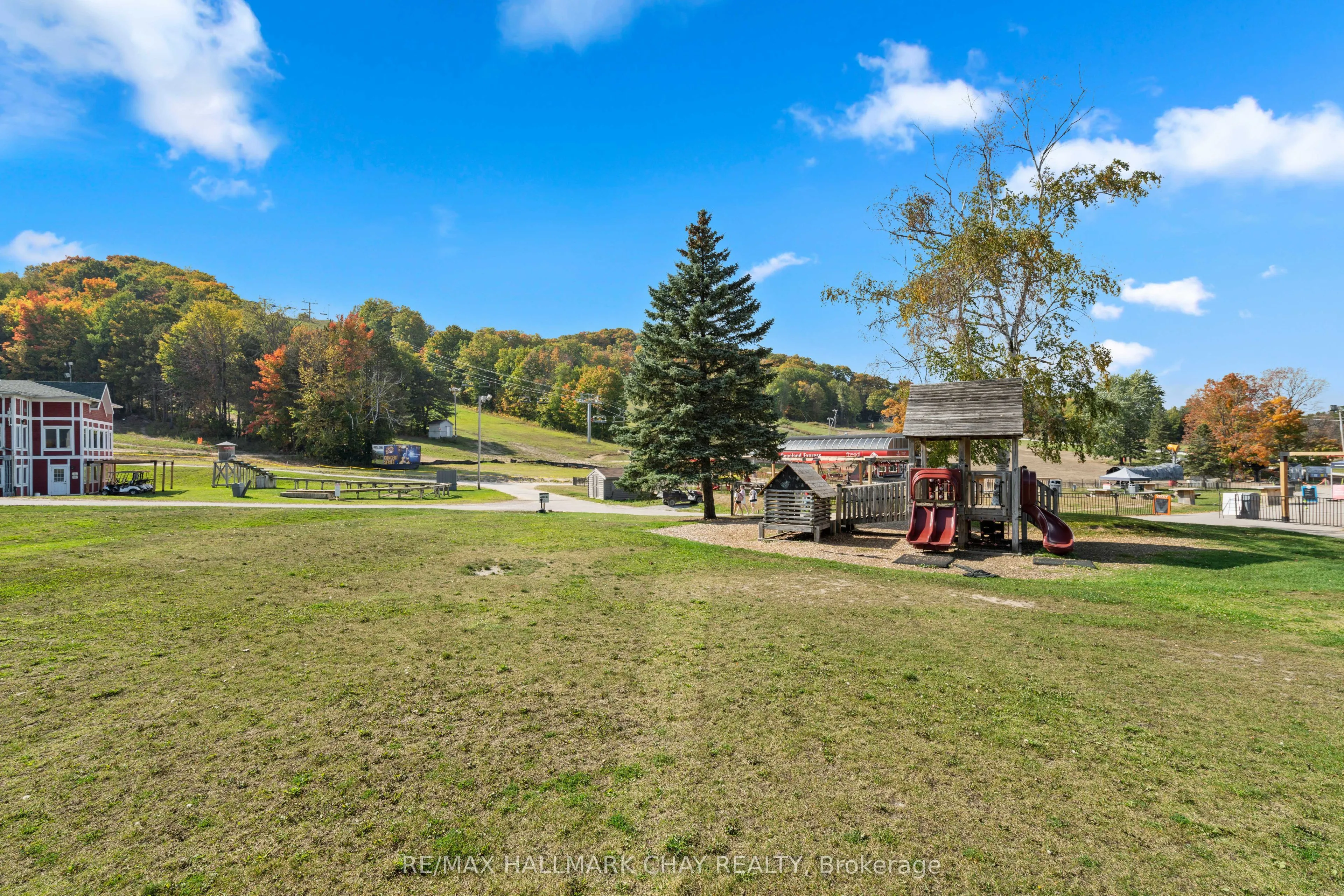80 Horseshoe Boulevard, ##G01
