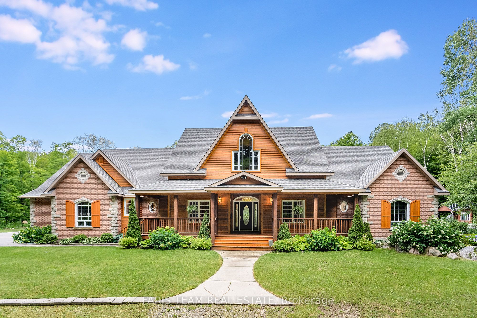697 Lafontaine Road E