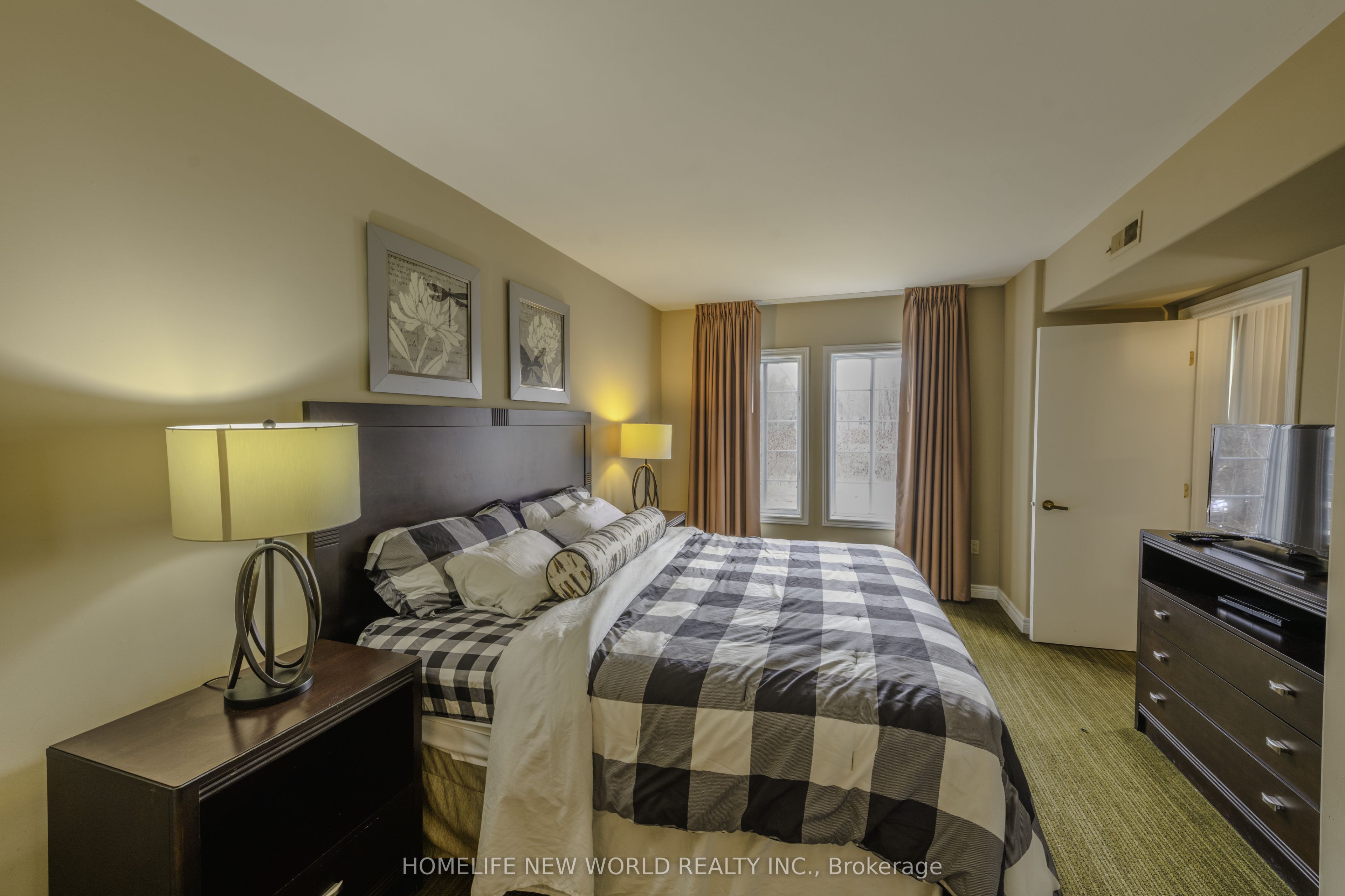 90 Highland Drive, #2074/75