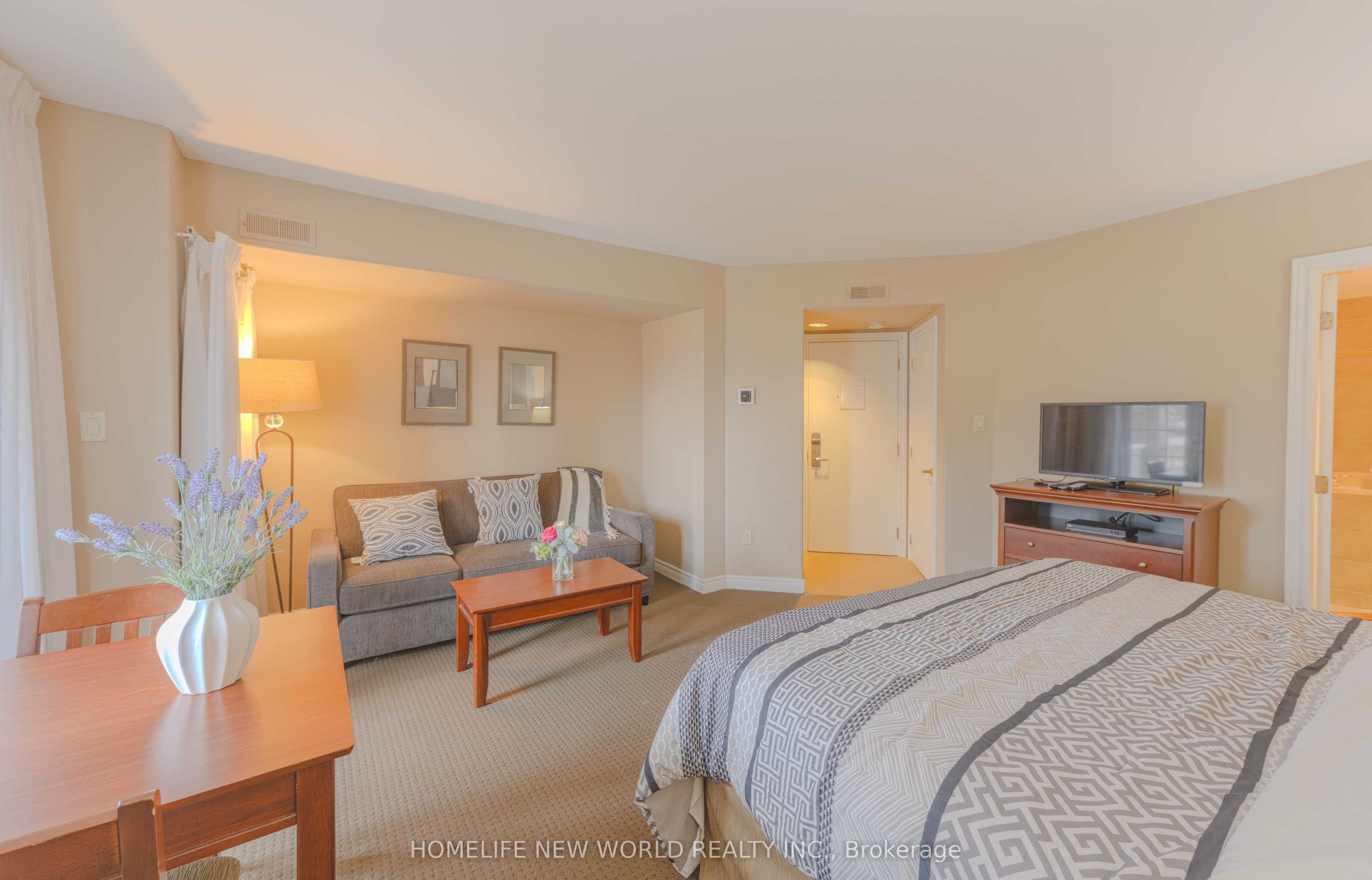 90 Highland Drive, #2074/75