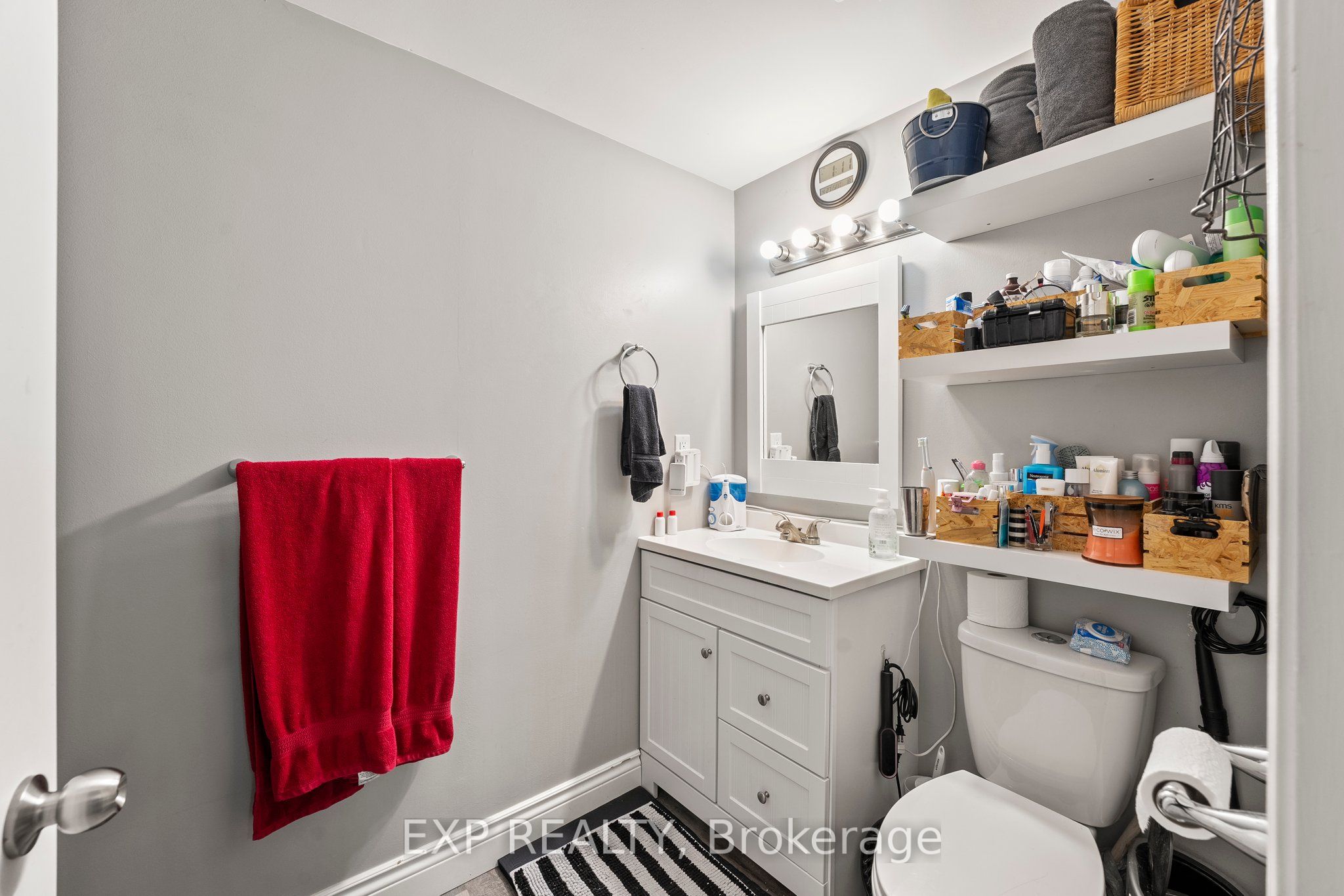 143 Westmount Drive N