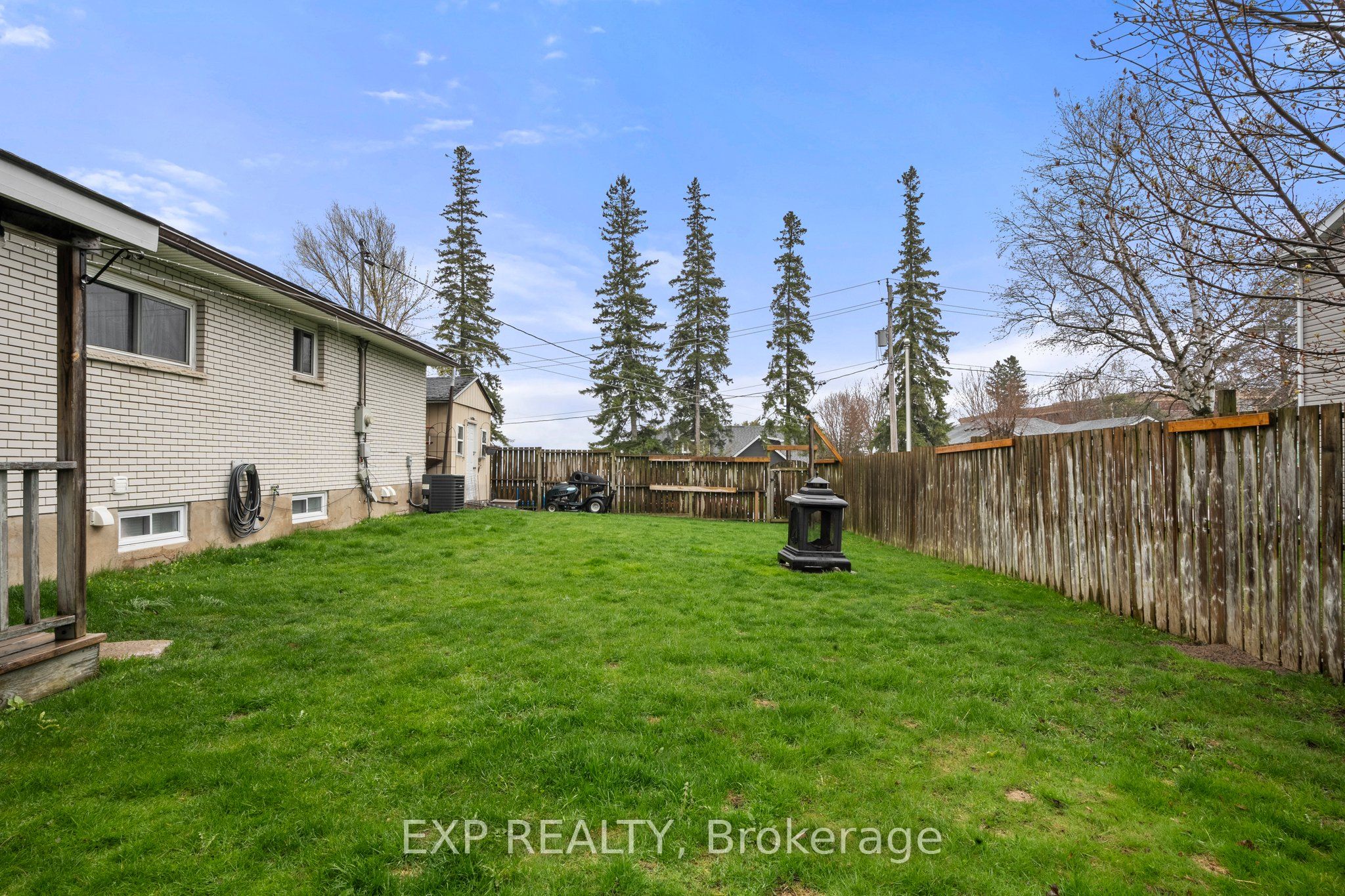 143 Westmount Drive N