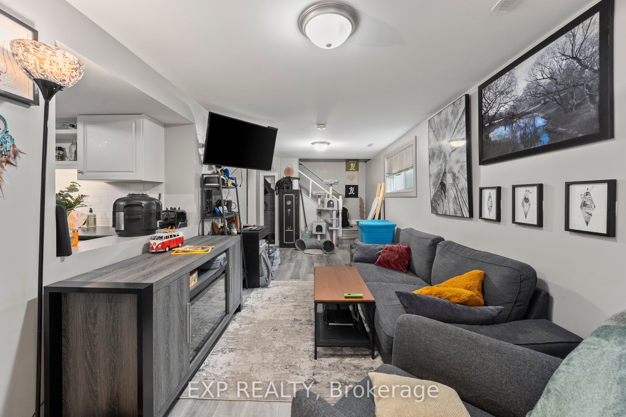 143 Westmount Drive N