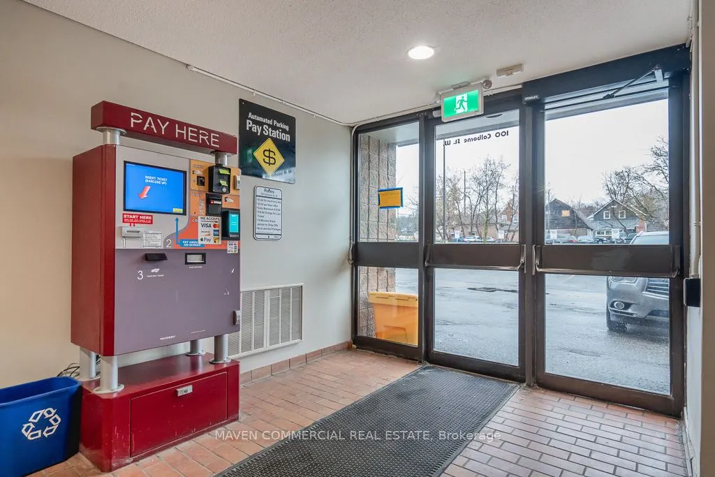 100 Colborne Street W