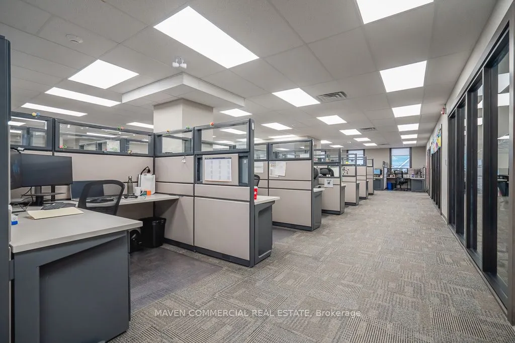 100 Colborne Street W