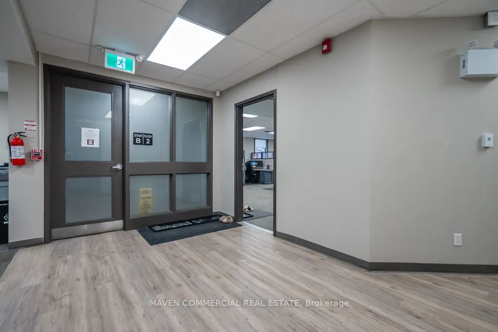 100 Colborne Street W