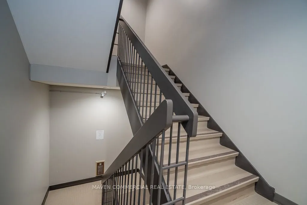 100 Colborne Street W