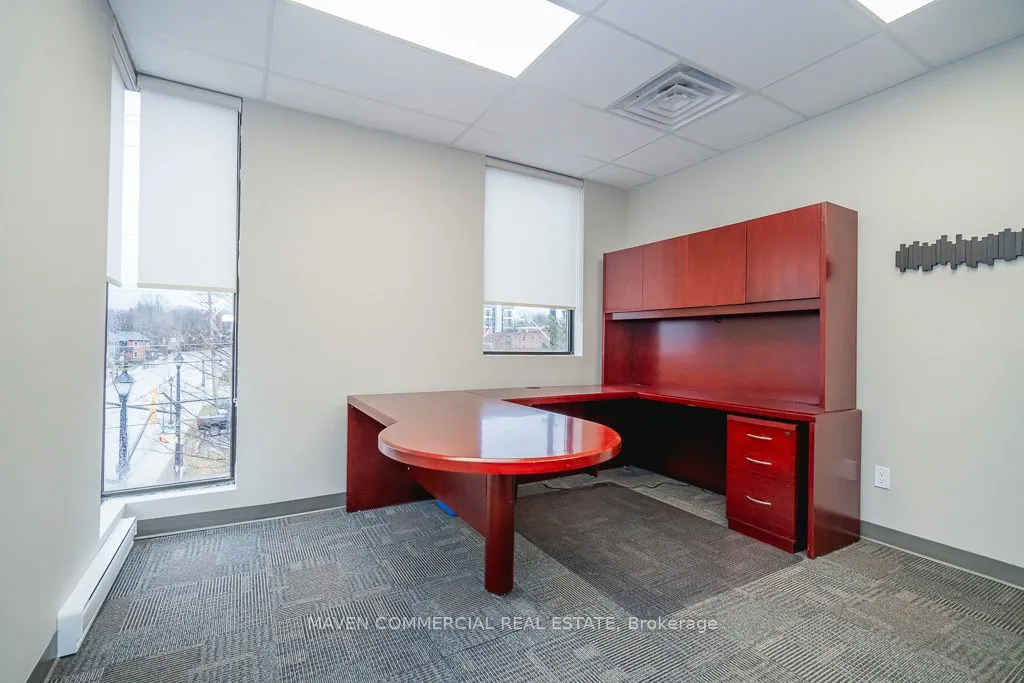 100 Colborne Street W