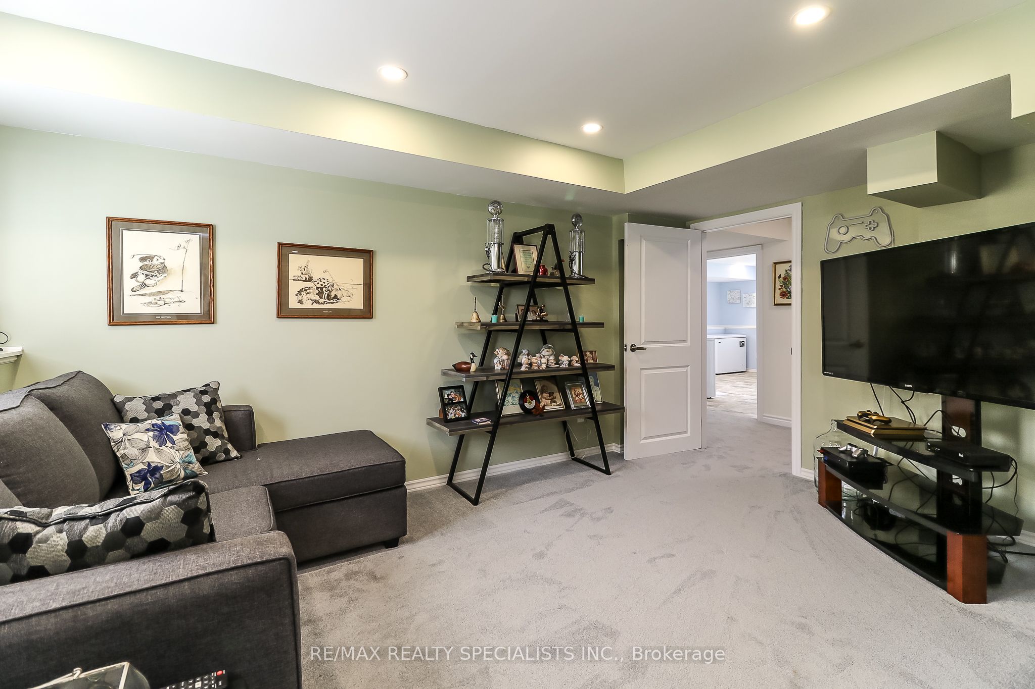 230 Roy Drive