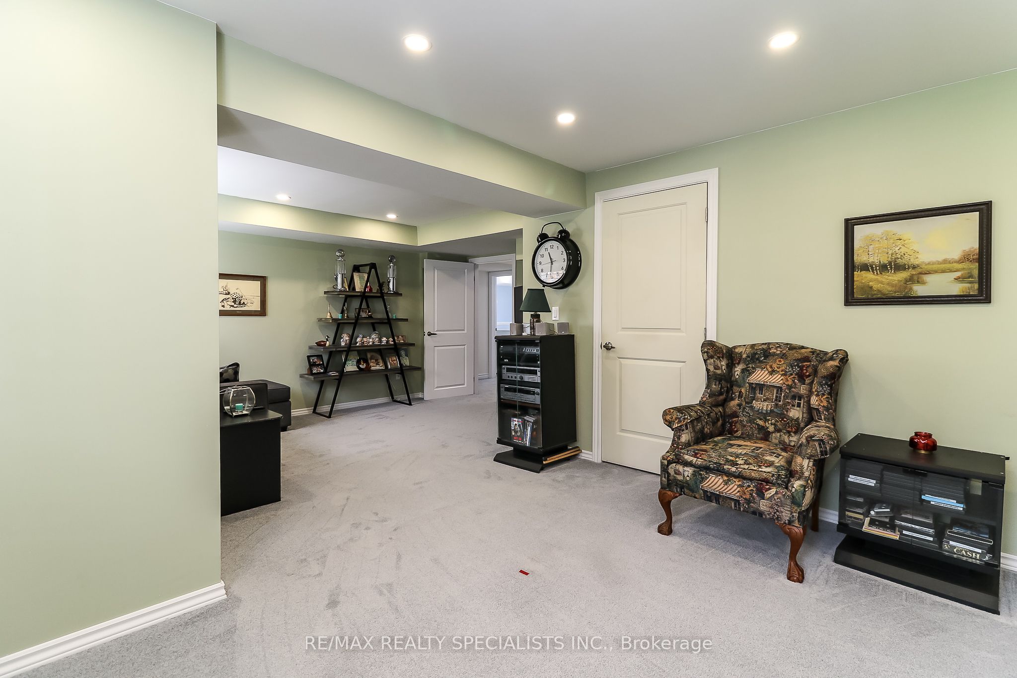 230 Roy Drive