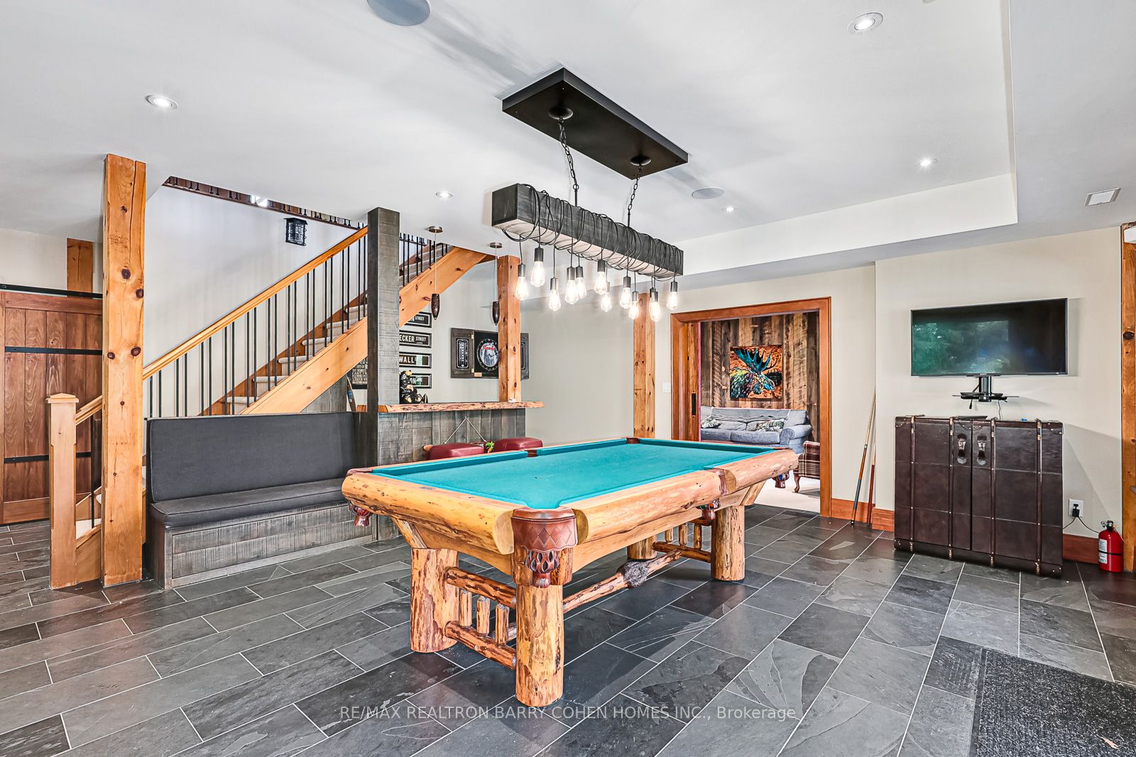 8429 Poplar Side Road