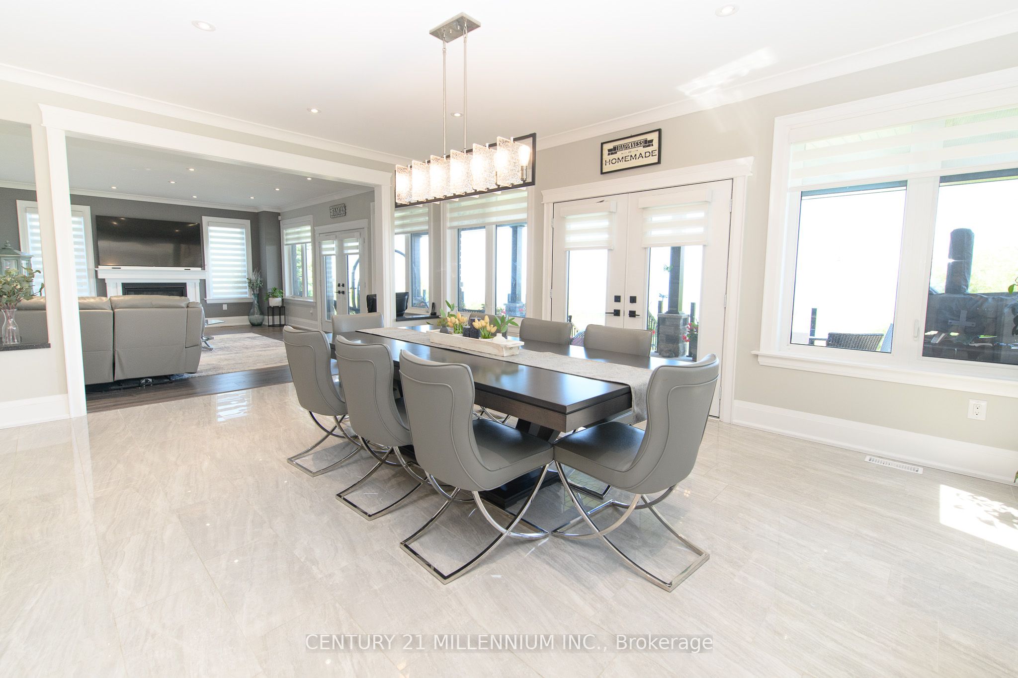 2292 Shore Lane
