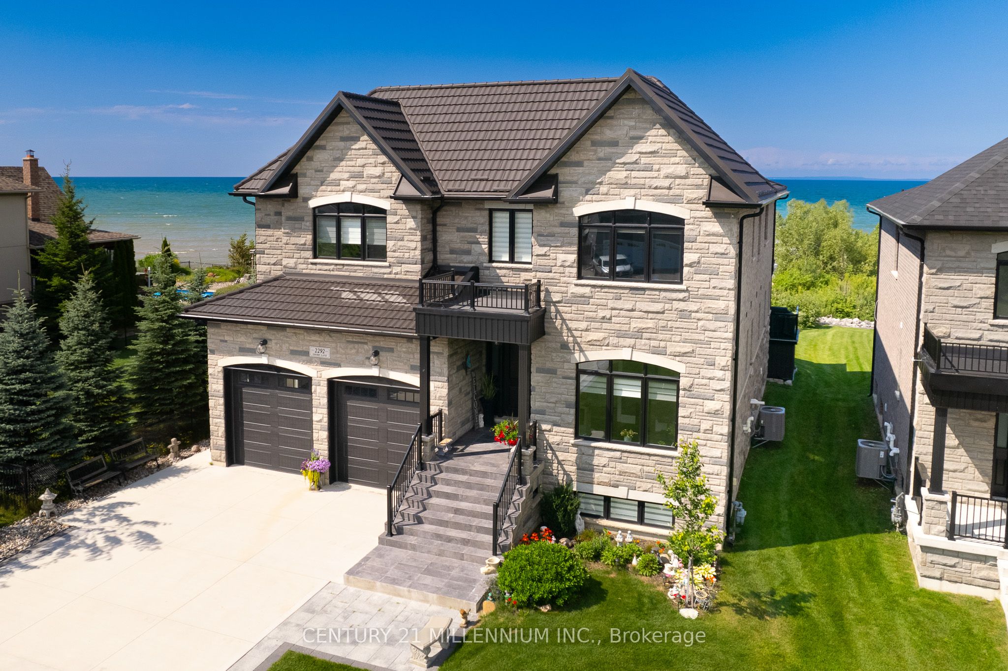2292 Shore Lane