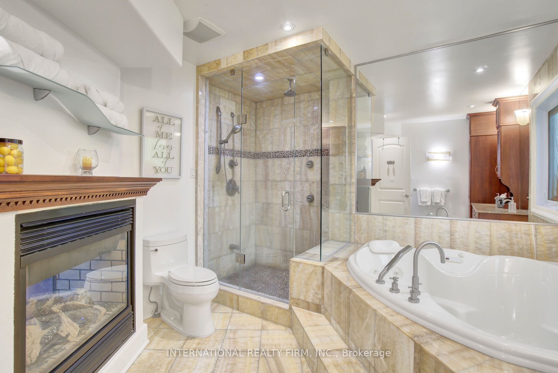 6 Pinehurst Lane