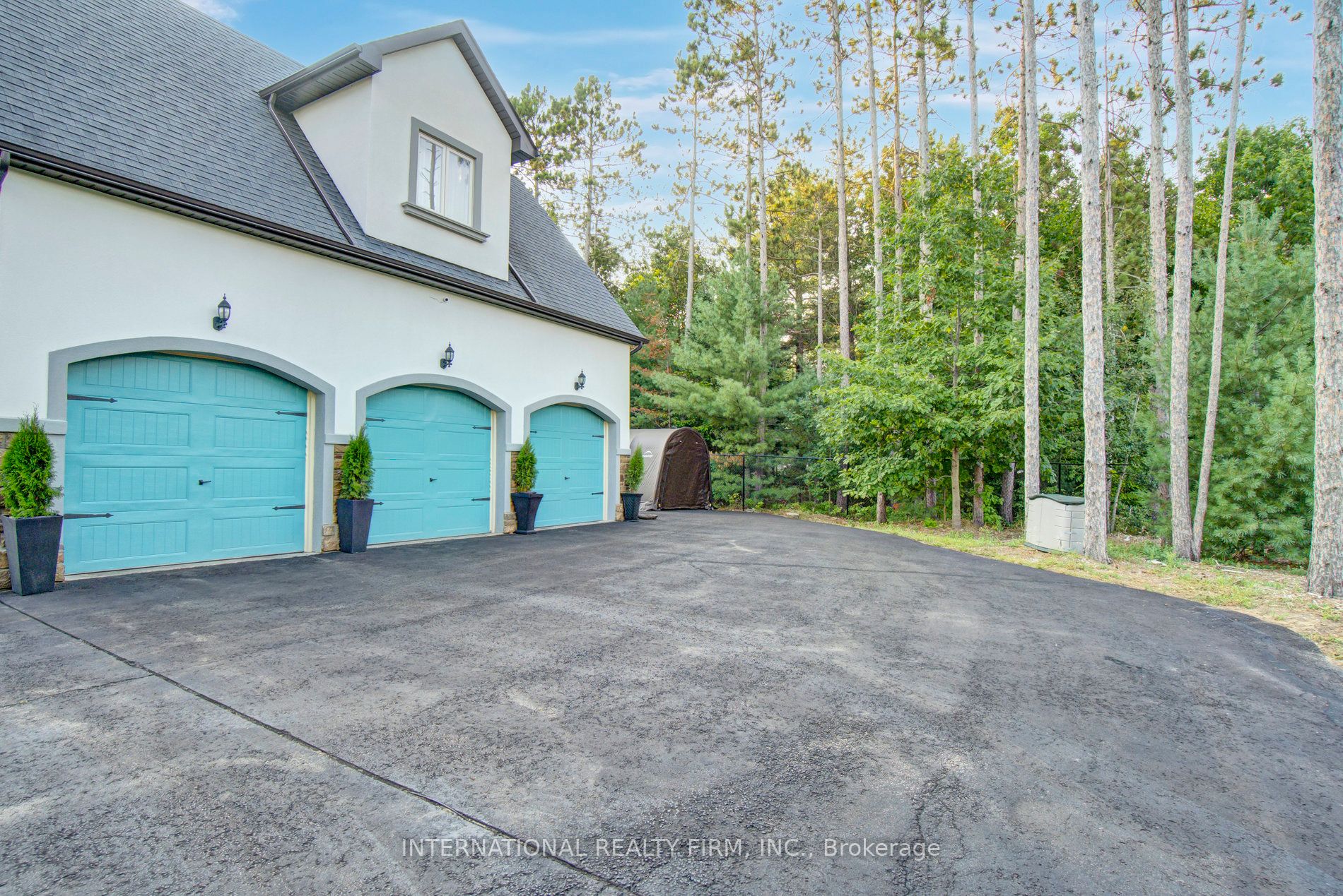 6 Pinehurst Lane