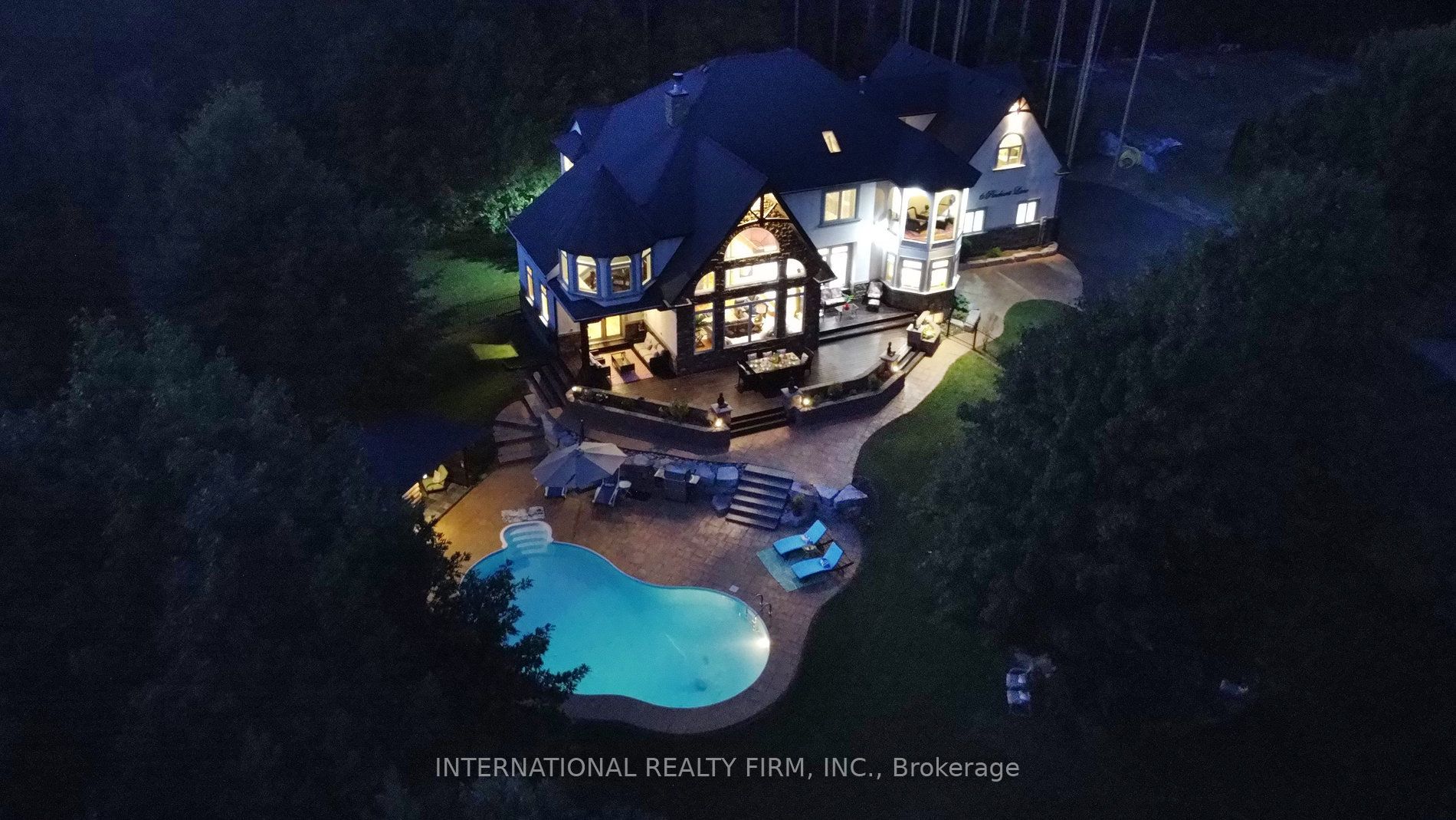 6 Pinehurst Lane