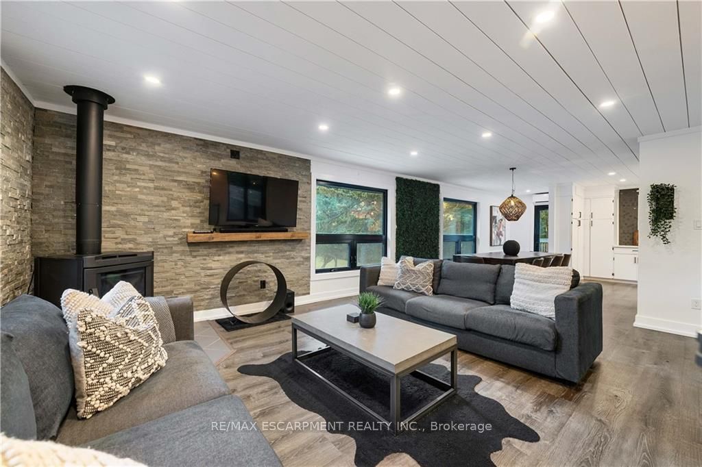 645 MOUNTAIN Road