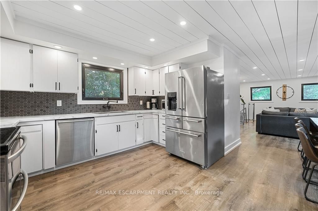 645 MOUNTAIN Road
