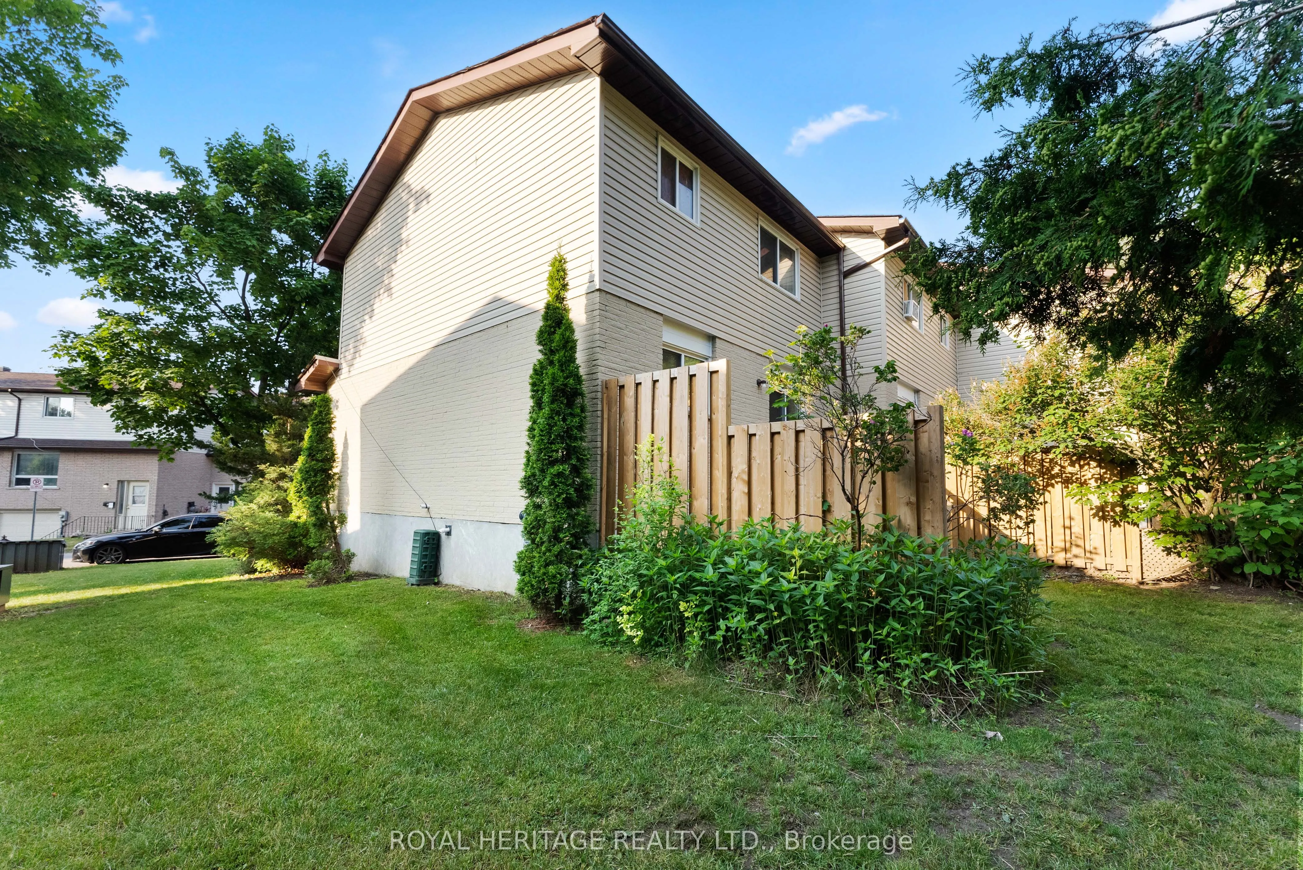 1095 Mississaga Street W, #55