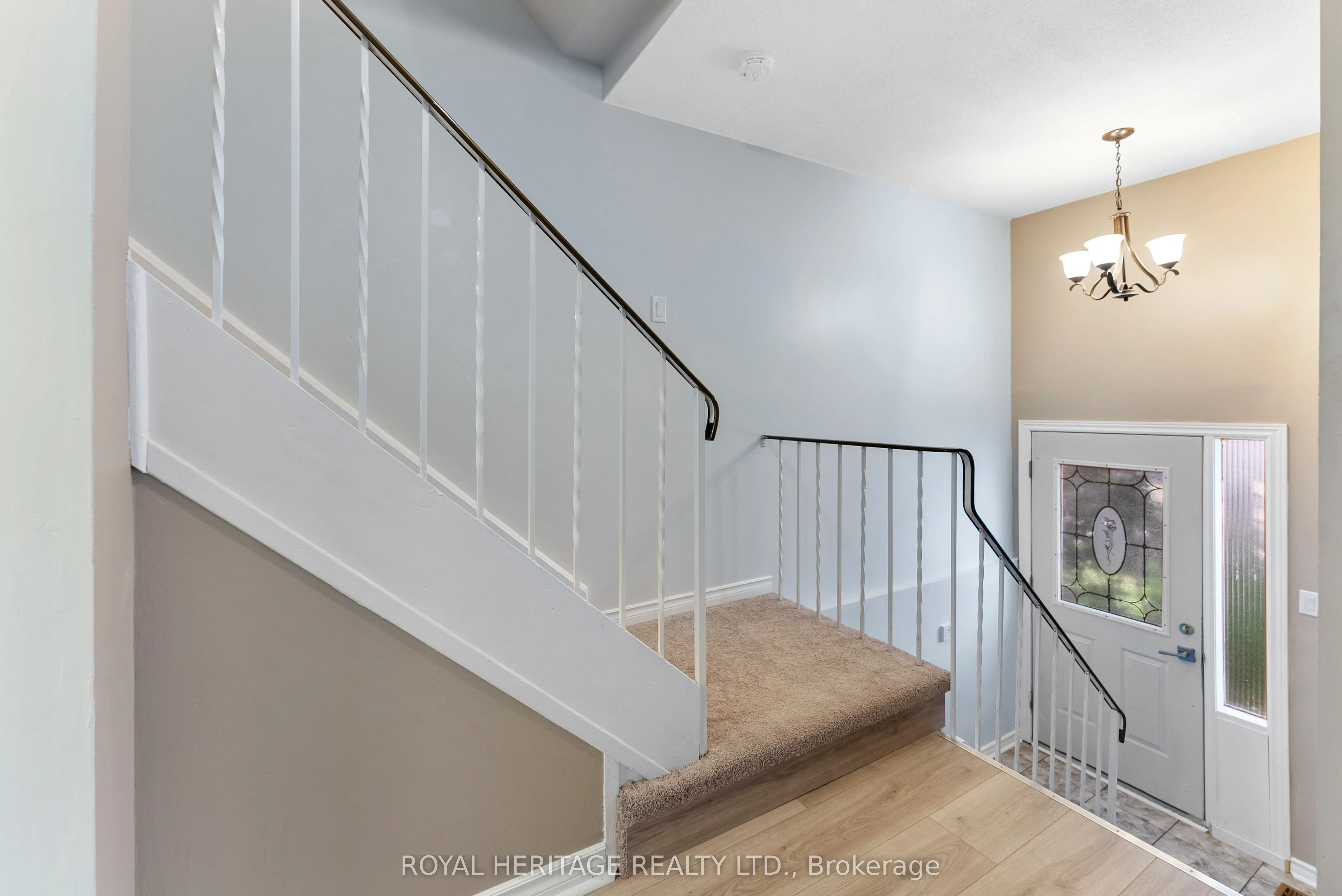 1095 Mississaga Street W, #55
