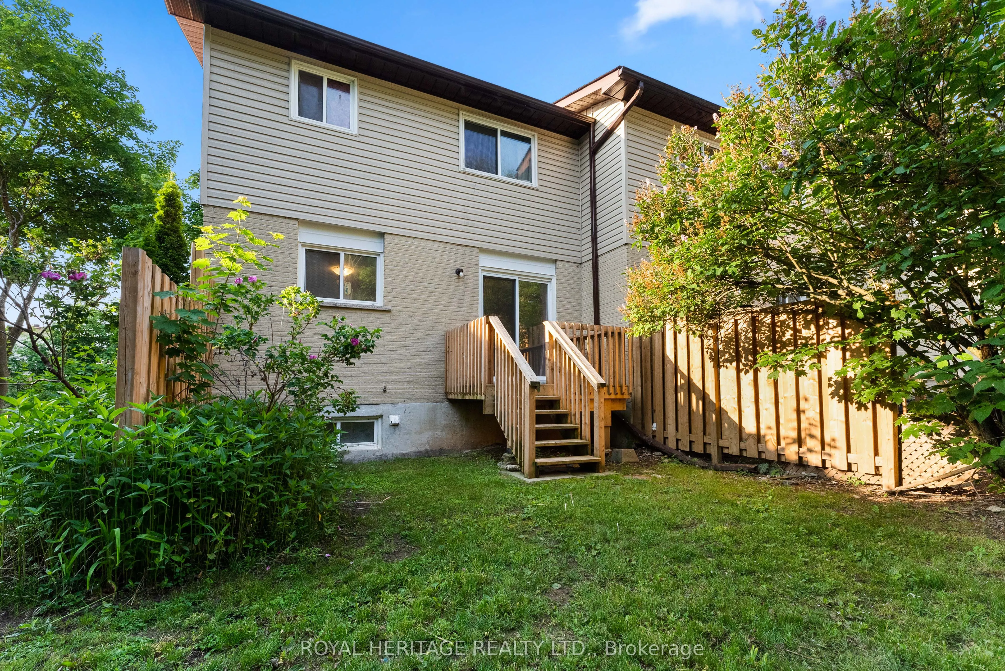 1095 Mississaga Street W, #55