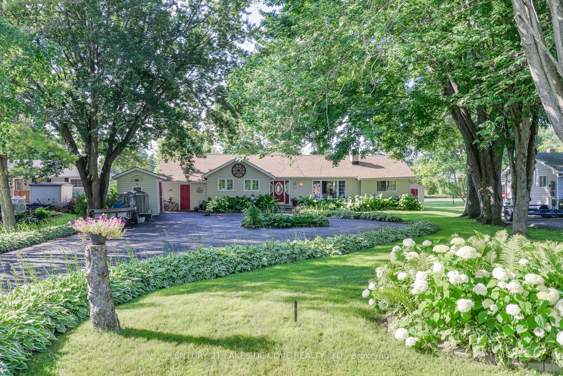 16 Old Indian Trail W