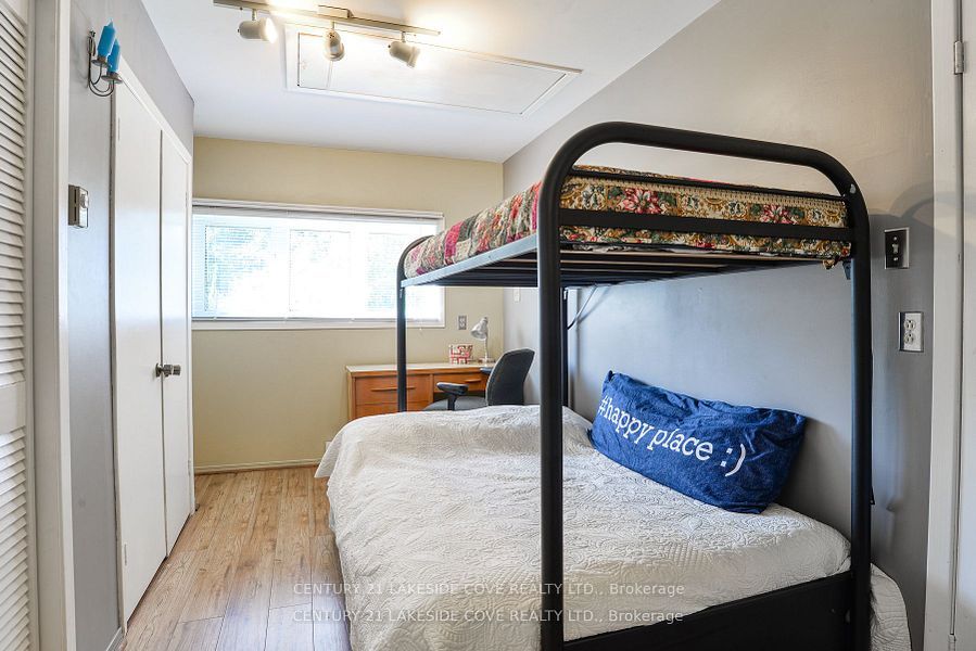 16 Old Indian Trail W