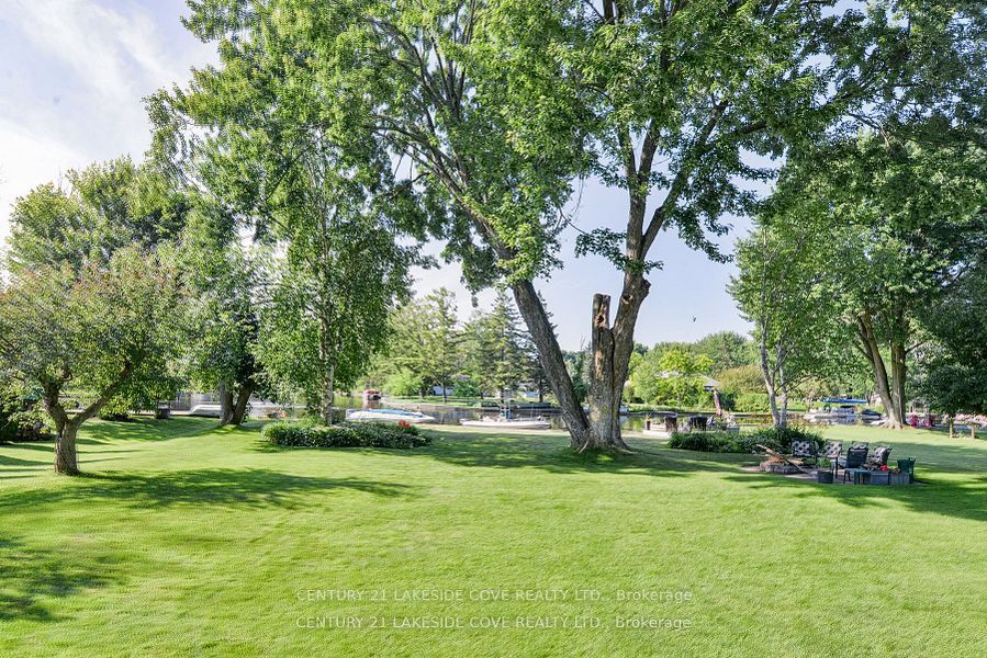 16 Old Indian Trail W