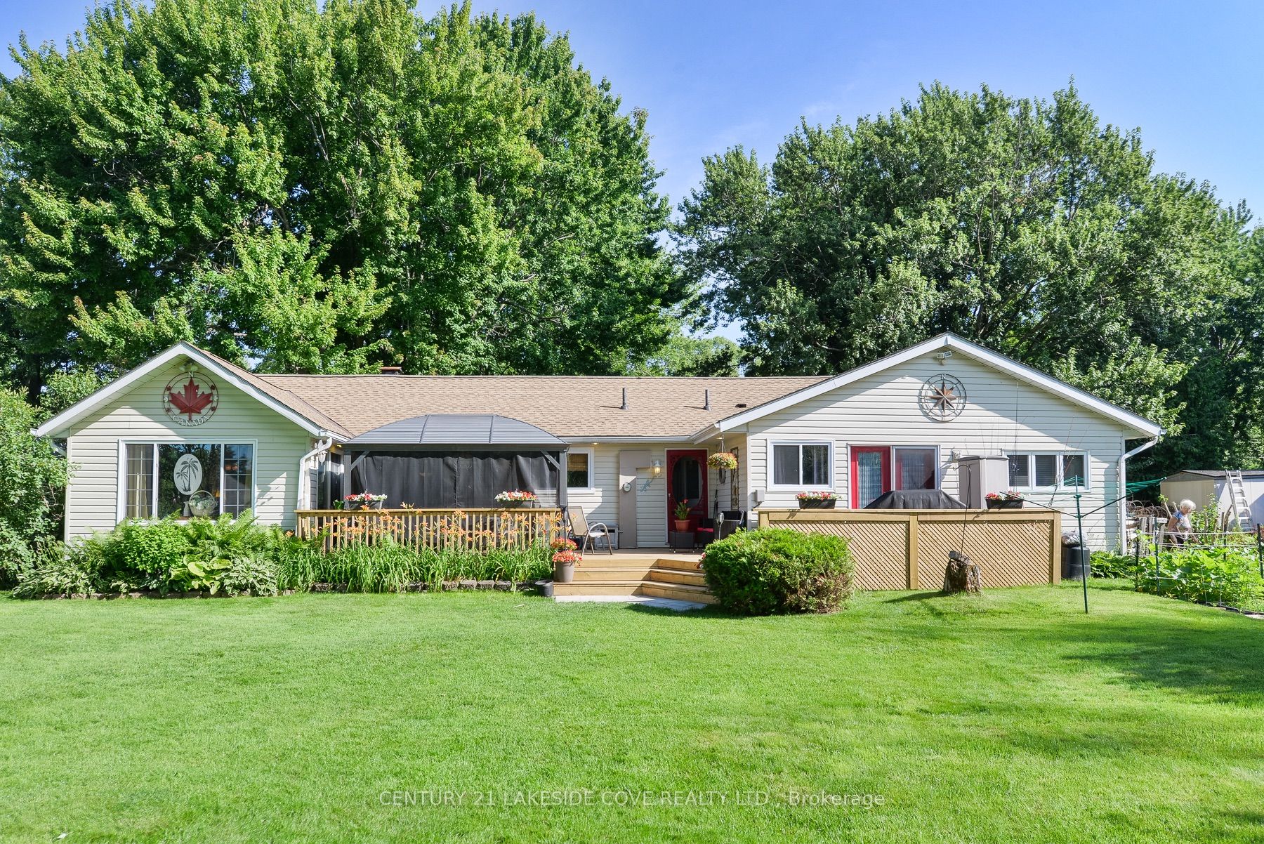 16 Old Indian Trail W