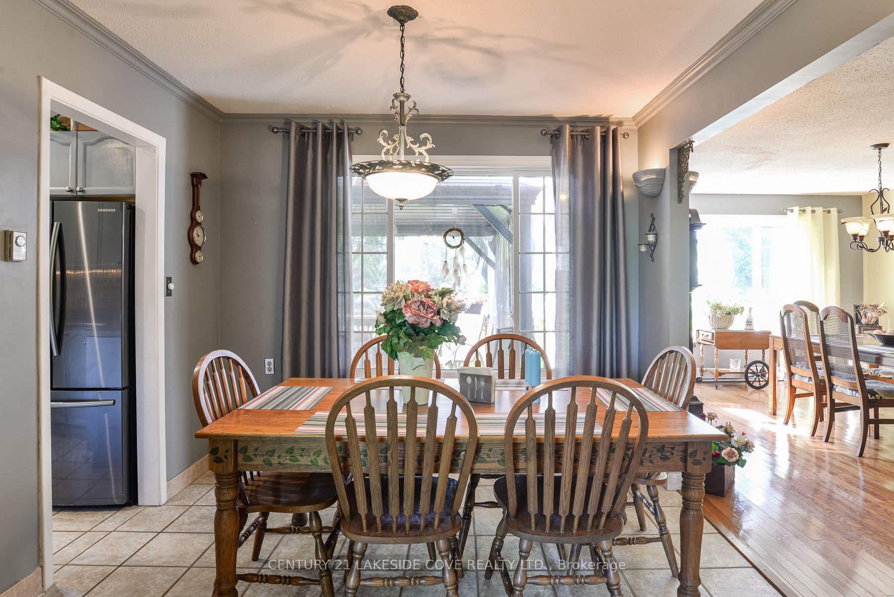 16 Old Indian Trail W