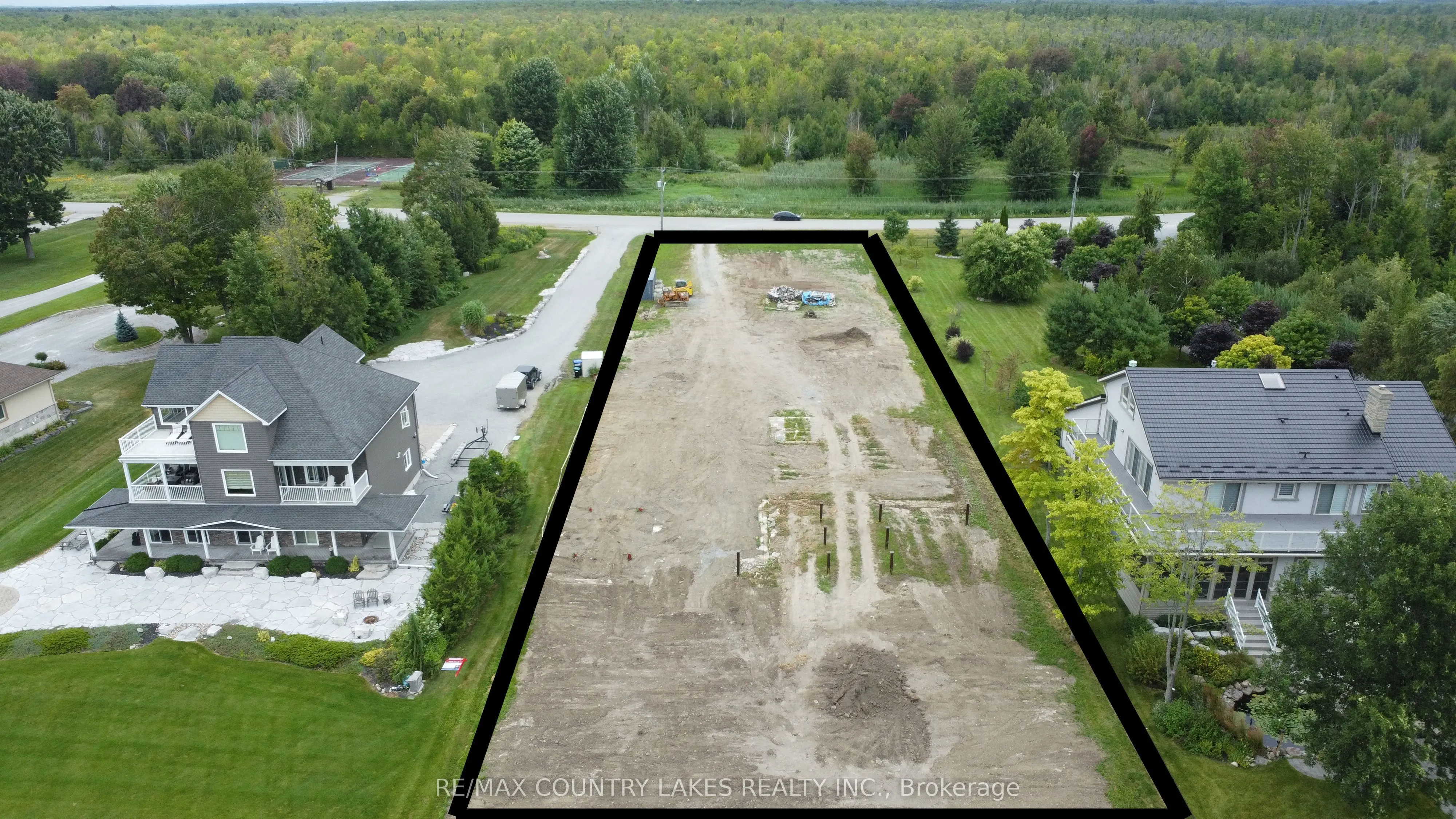 41 Paradise Boulevard