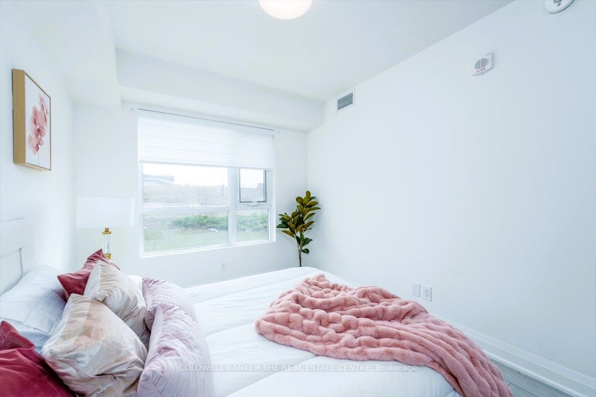 58 Lakeside Terrace, #317
